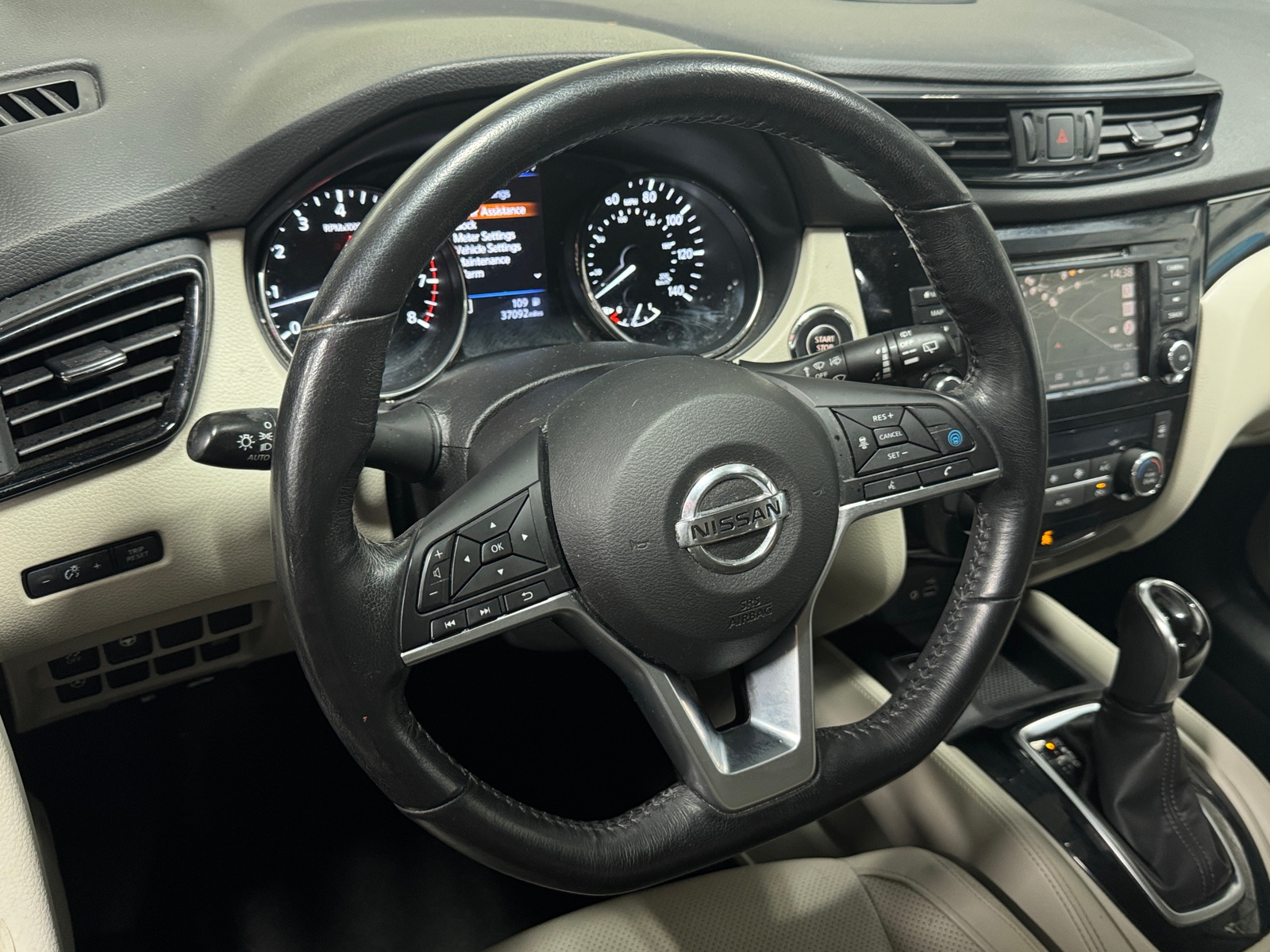 Thumbnail: 2019 Nissan Rogue Sport - 4