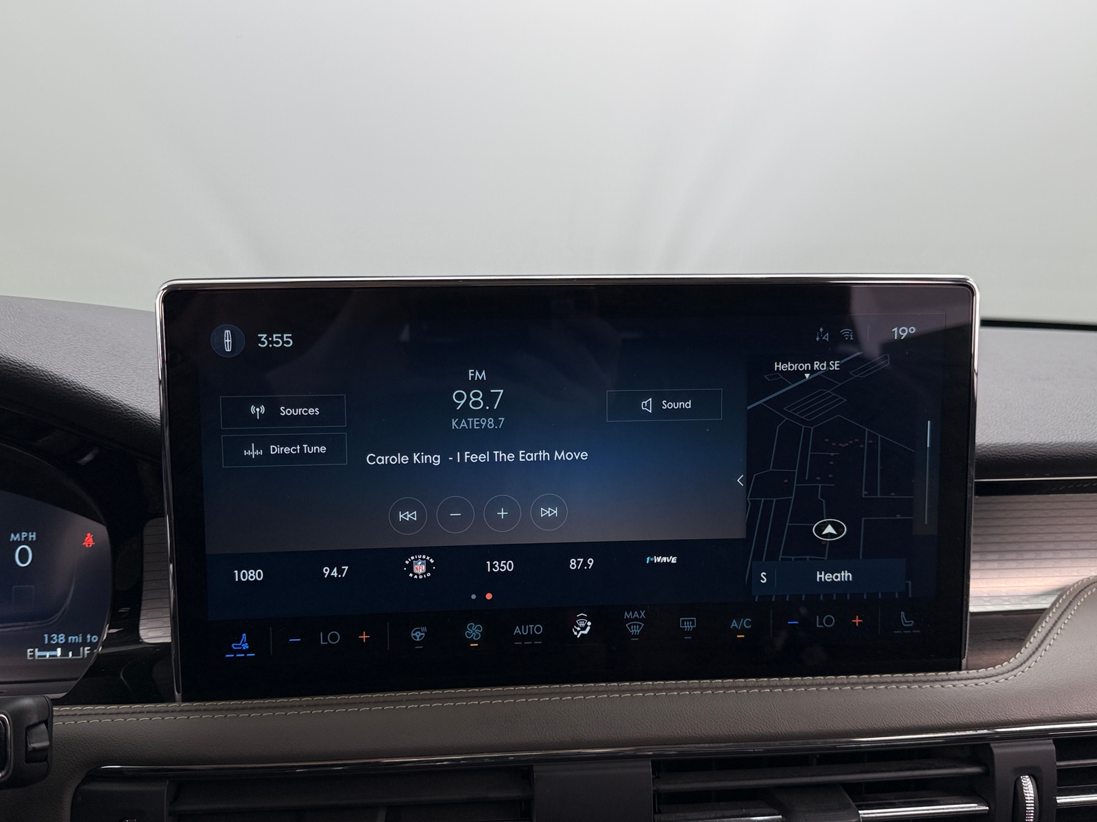 Thumbnail: 2025 Lincoln Corsair - 3