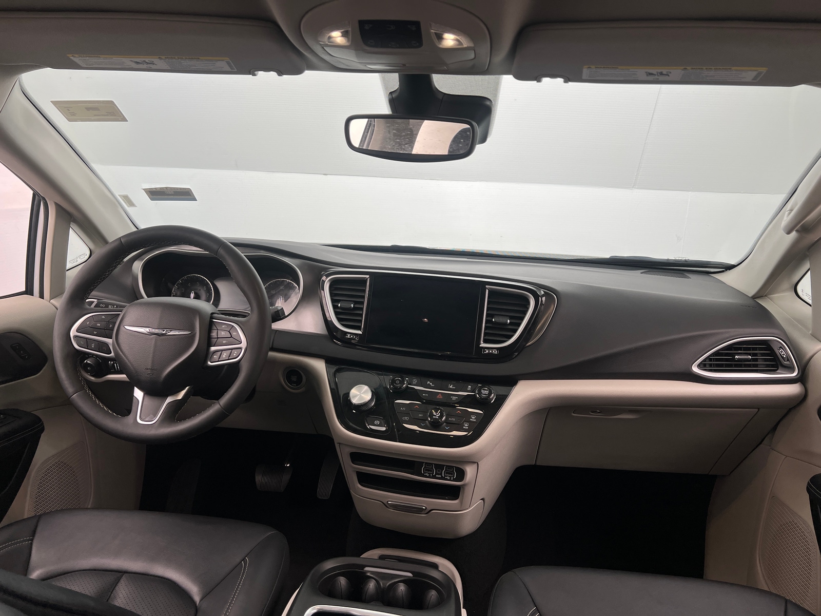 Thumbnail: 2024 Chrysler Pacifica - 2