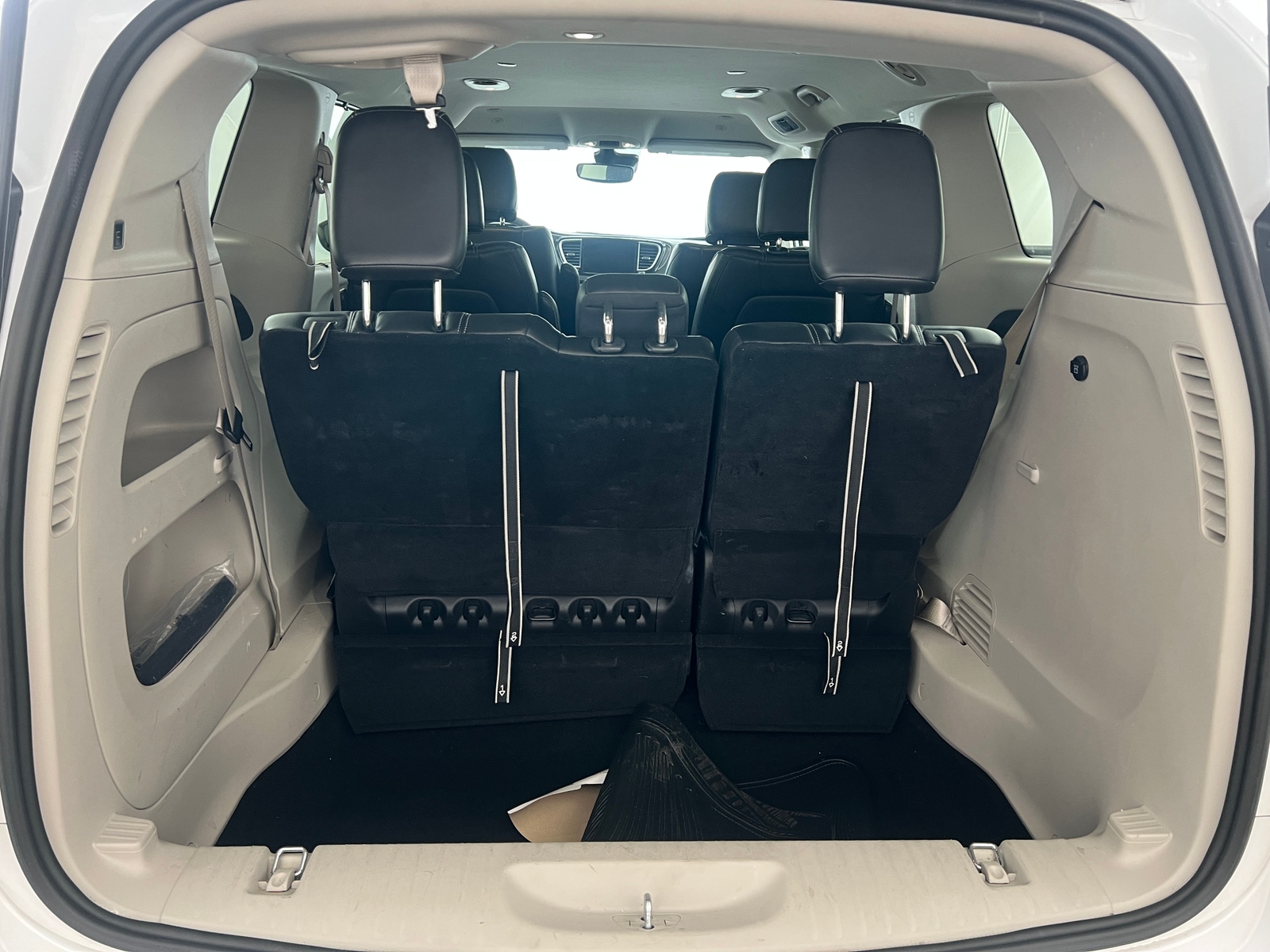 Thumbnail: 2024 Chrysler Pacifica - 6