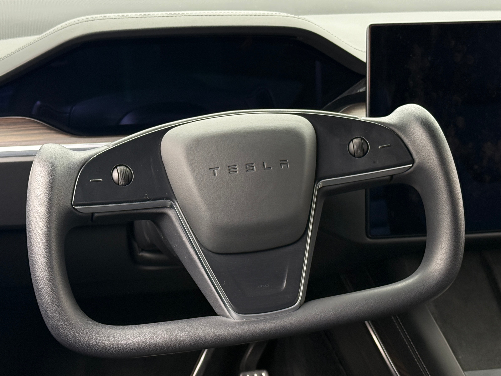 Thumbnail: 2023 Tesla Model X - 4