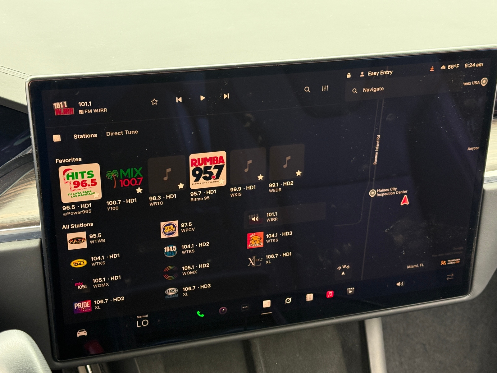 Thumbnail: 2023 Tesla Model X - 3