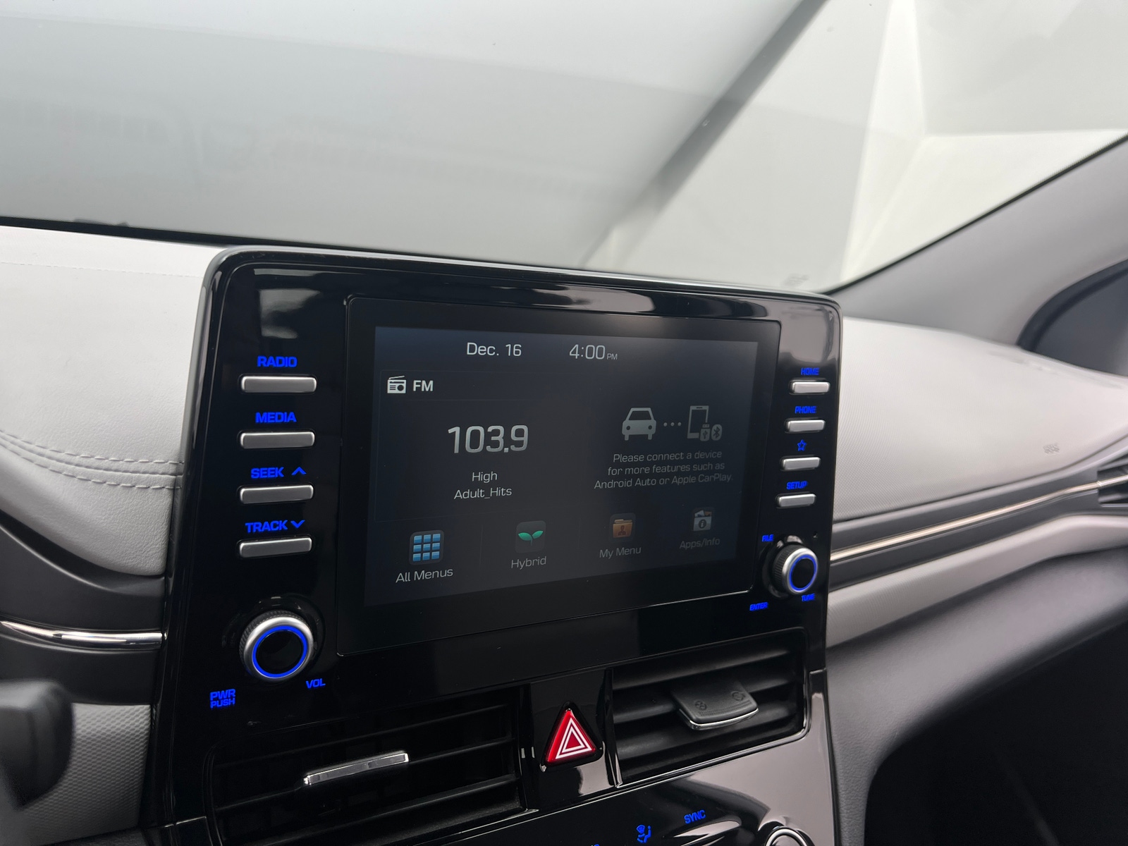 Thumbnail: 2020 Hyundai Ioniq - 4