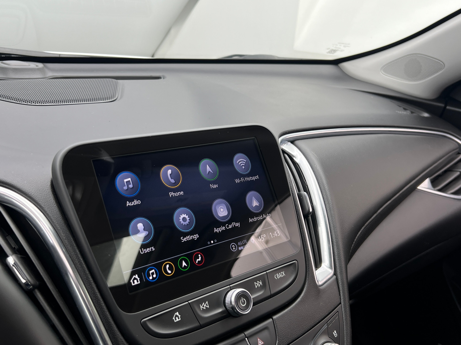 Thumbnail: 2024 Chevrolet Malibu - 3