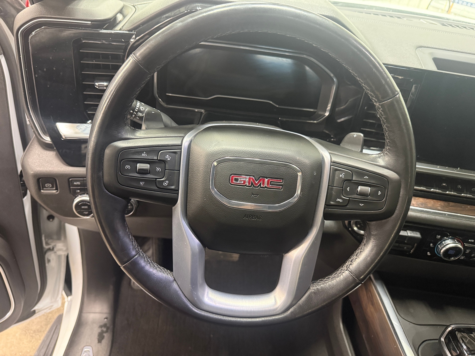 Thumbnail: 2022 GMC Sierra 1500 - 4