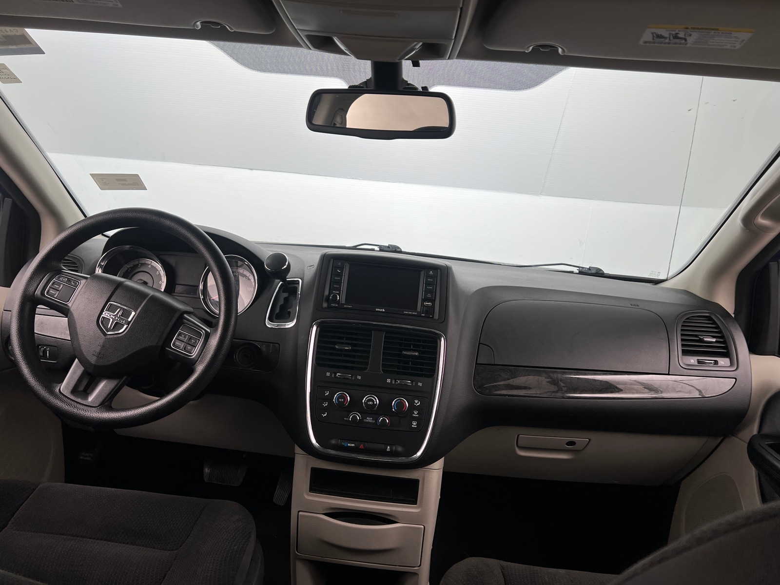 Thumbnail: 2019 Dodge Grand Caravan - 3