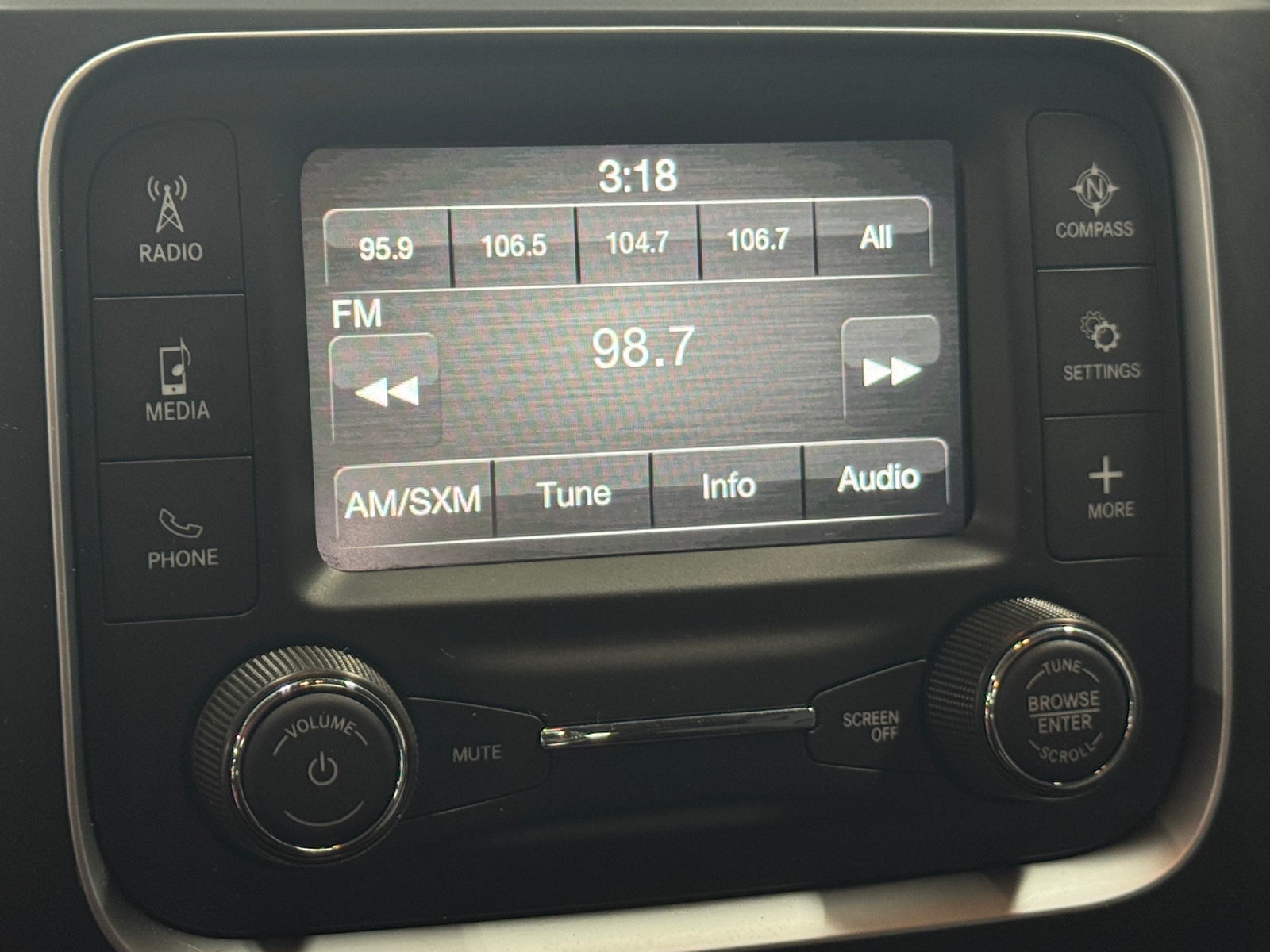 Thumbnail: 2024 RAM 1500 Classic - 4