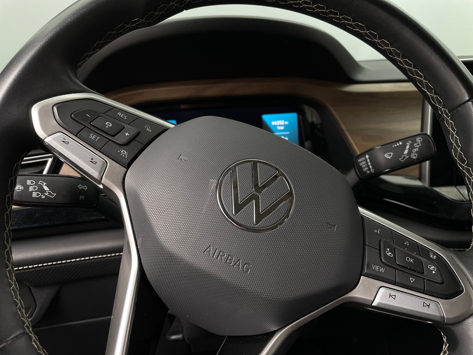 Thumbnail: 2024 Volkswagen Atlas - 4