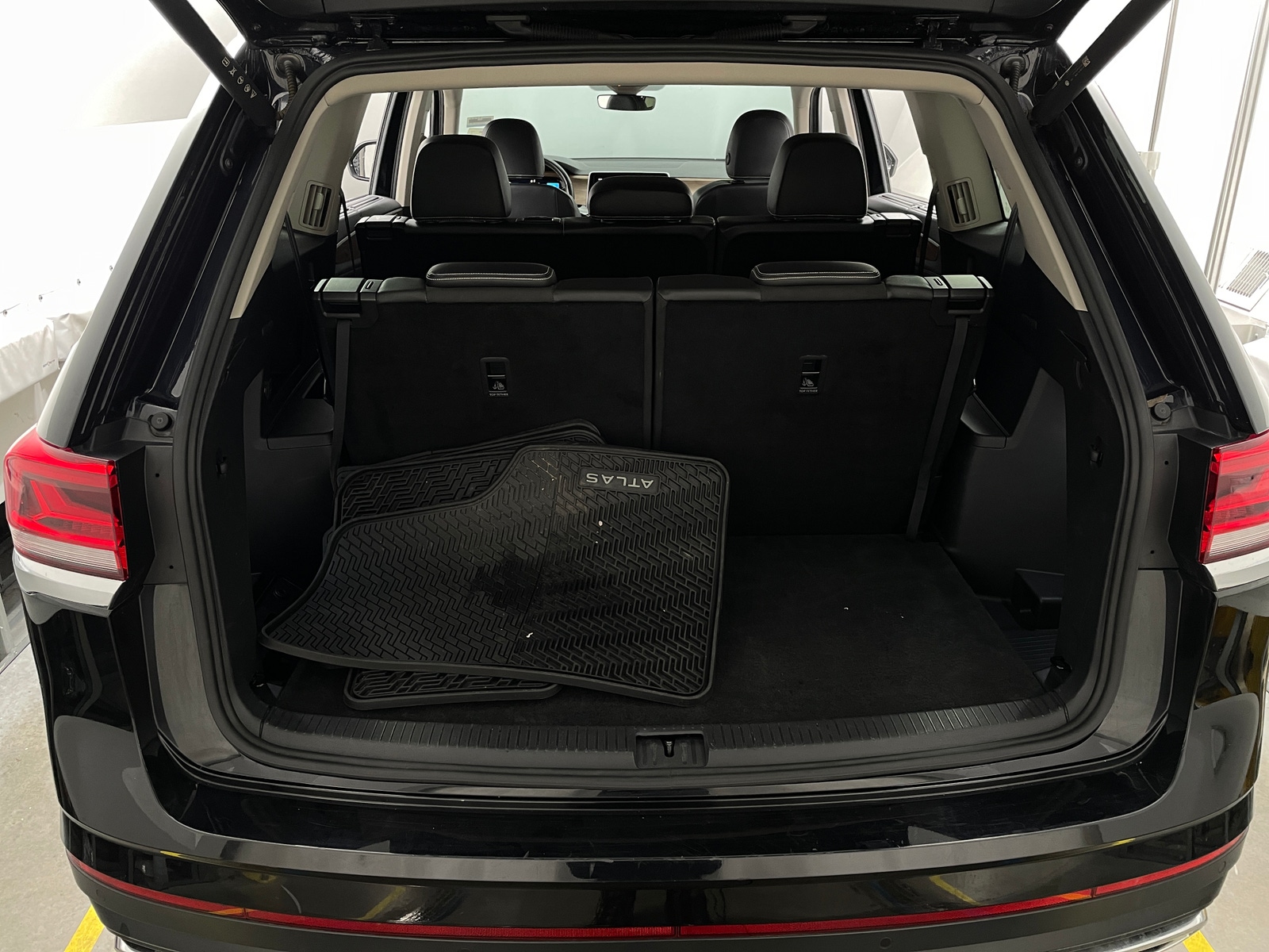 Thumbnail: 2024 Volkswagen Atlas - 6