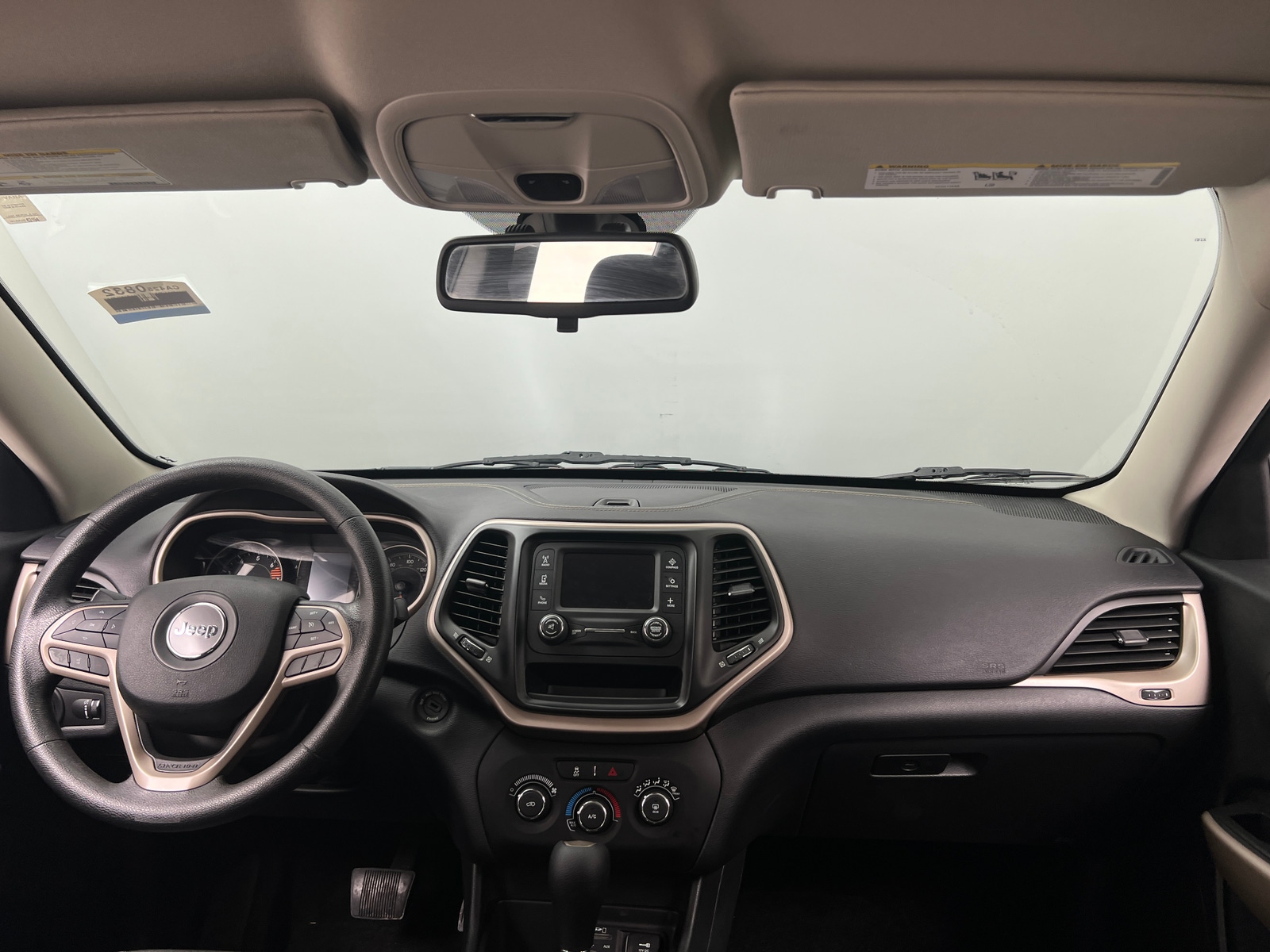 Thumbnail: 2017 Jeep Cherokee - 3