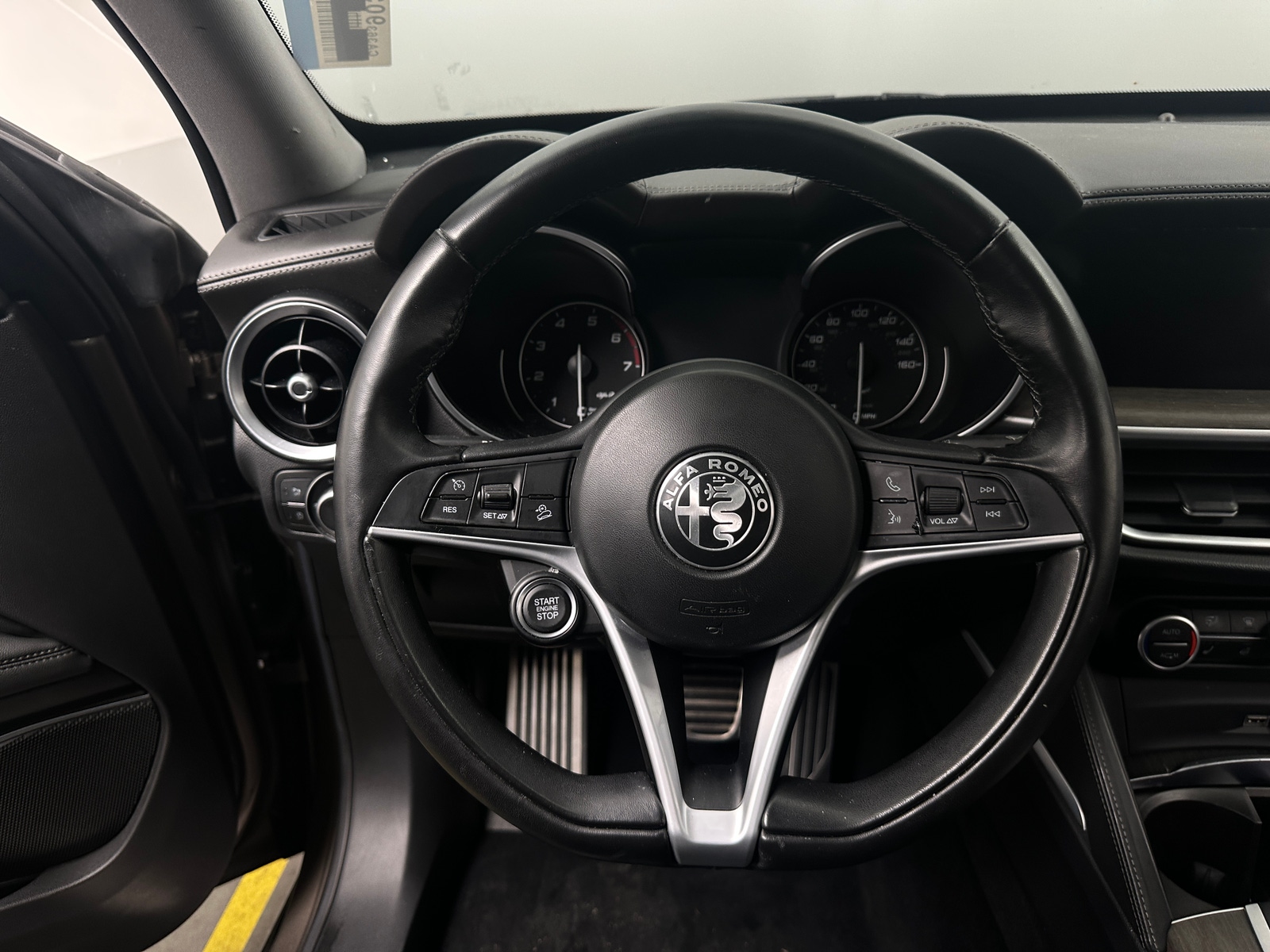 Thumbnail: 2019 Alfa Romeo Stelvio - 4