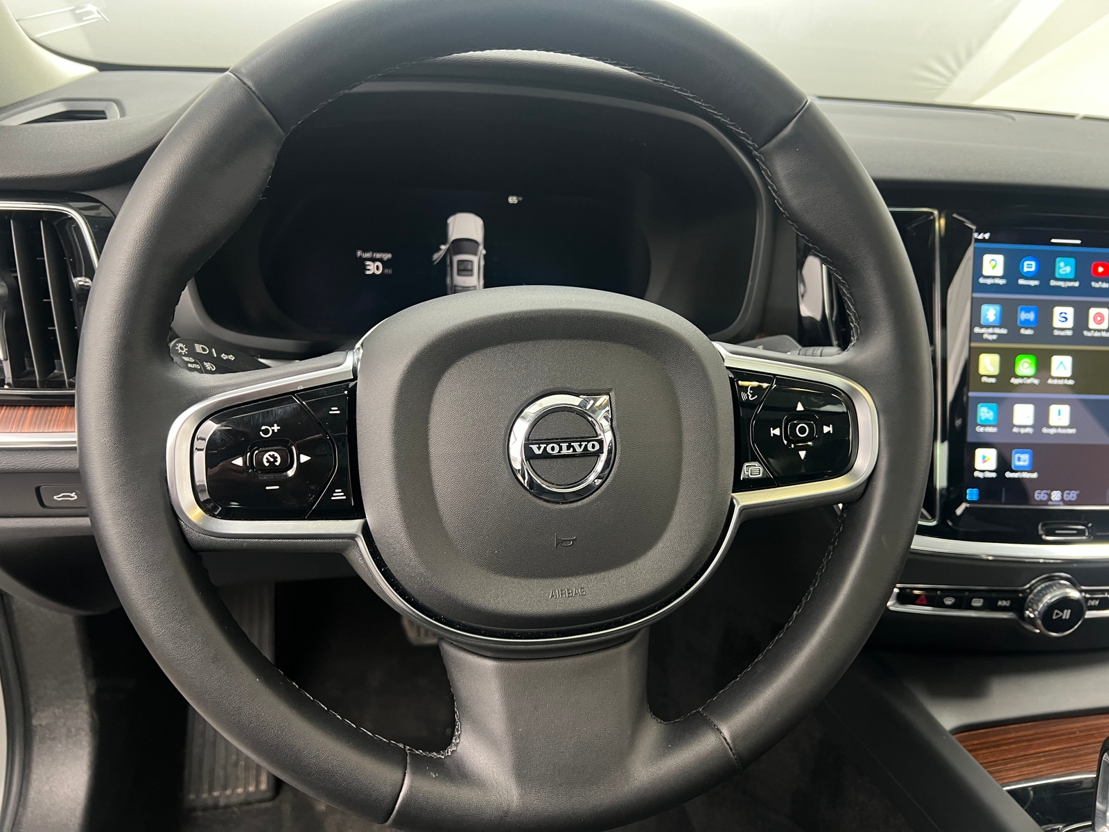 Thumbnail: 2024 Volvo S60 - 4