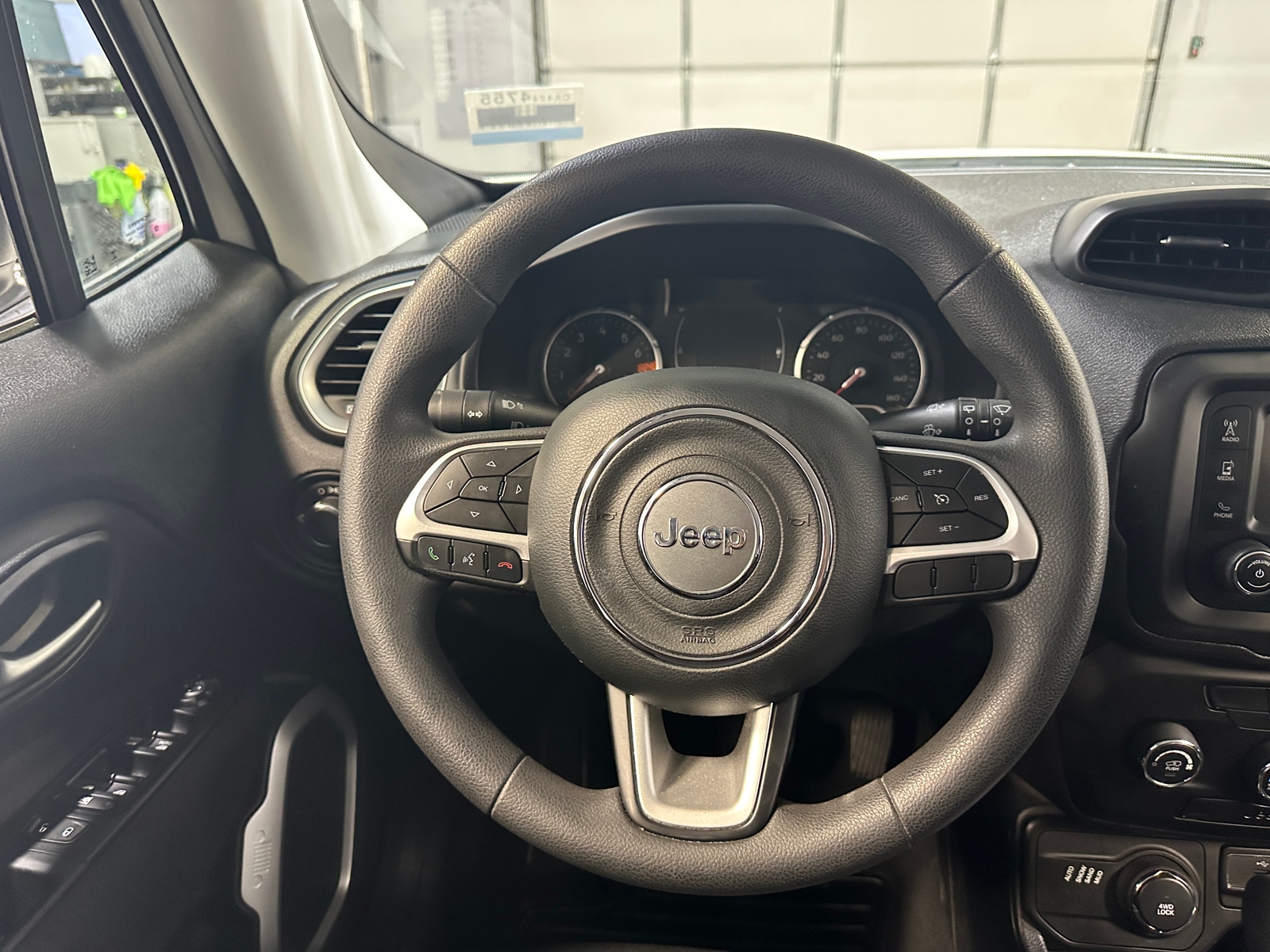 Thumbnail: 2019 Jeep Renegade - 5