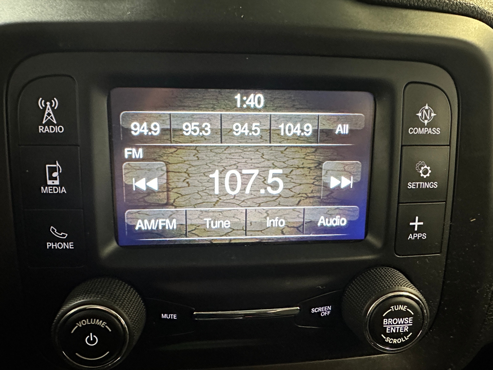 Thumbnail: 2019 Jeep Renegade - 4