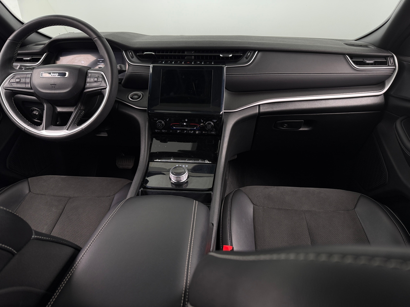 Thumbnail: 2023 Jeep Grand Cherokee - 3