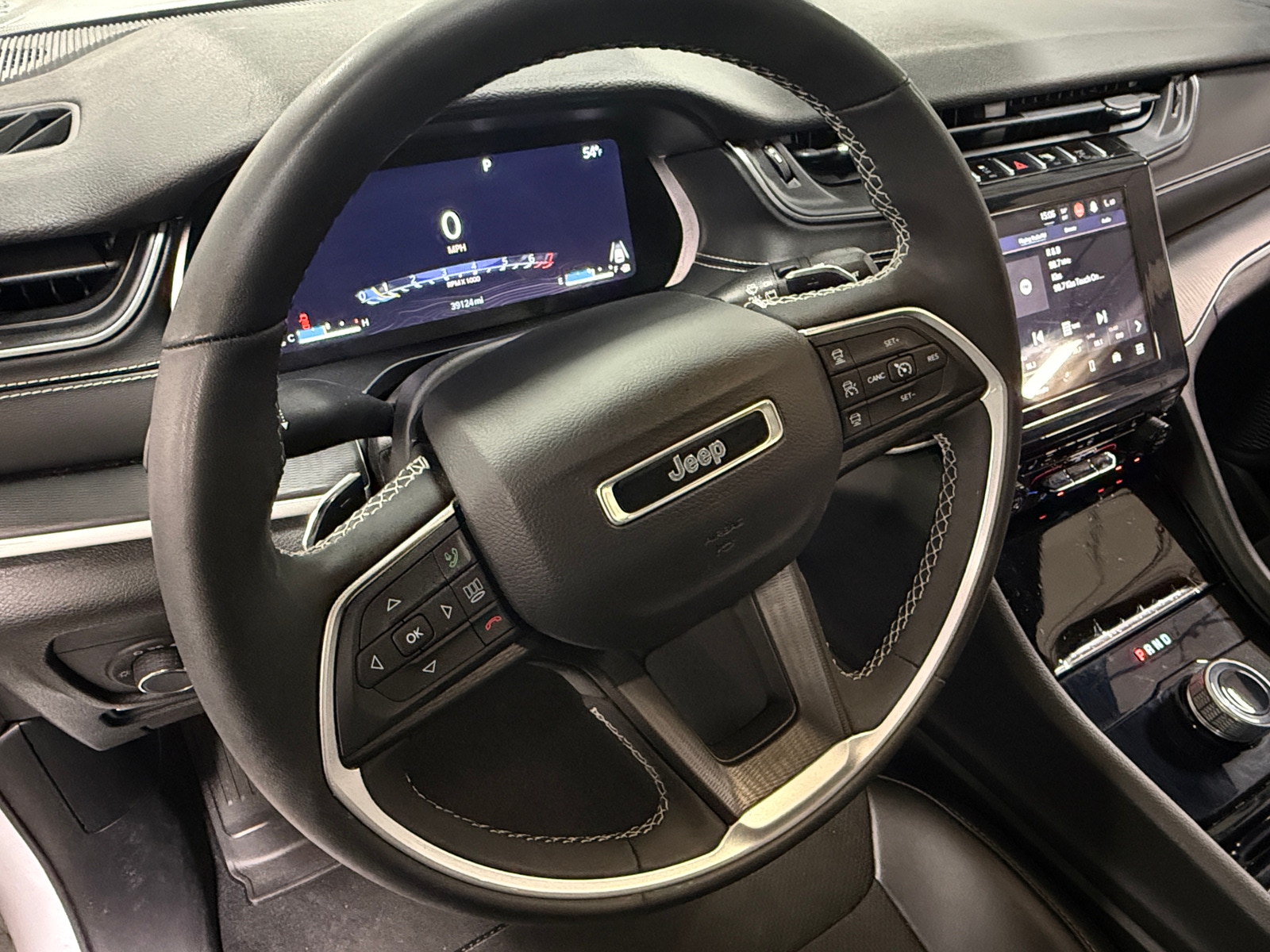 Thumbnail: 2023 Jeep Grand Cherokee - 5