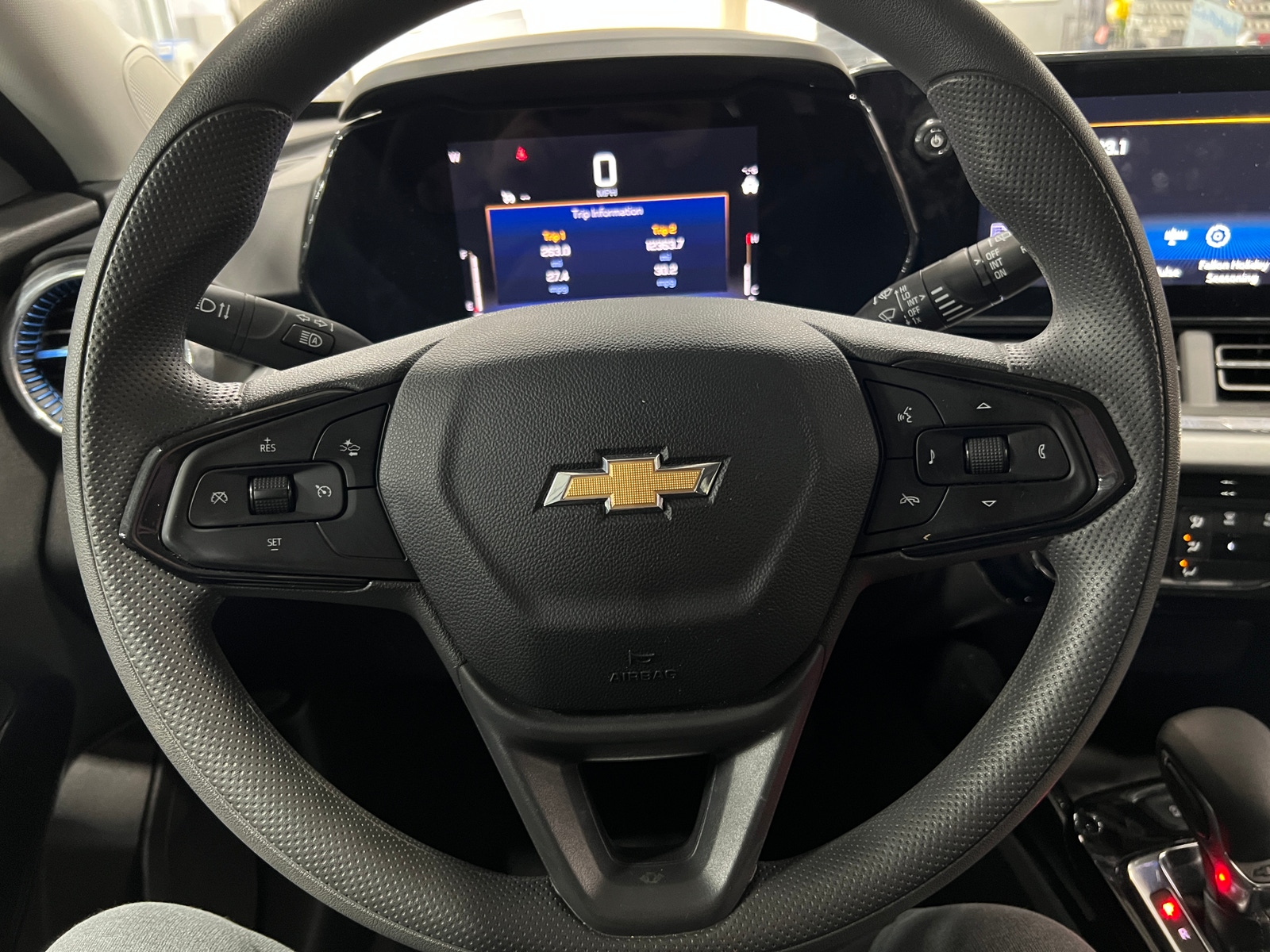 Thumbnail: 2025 Chevrolet Trax - 5