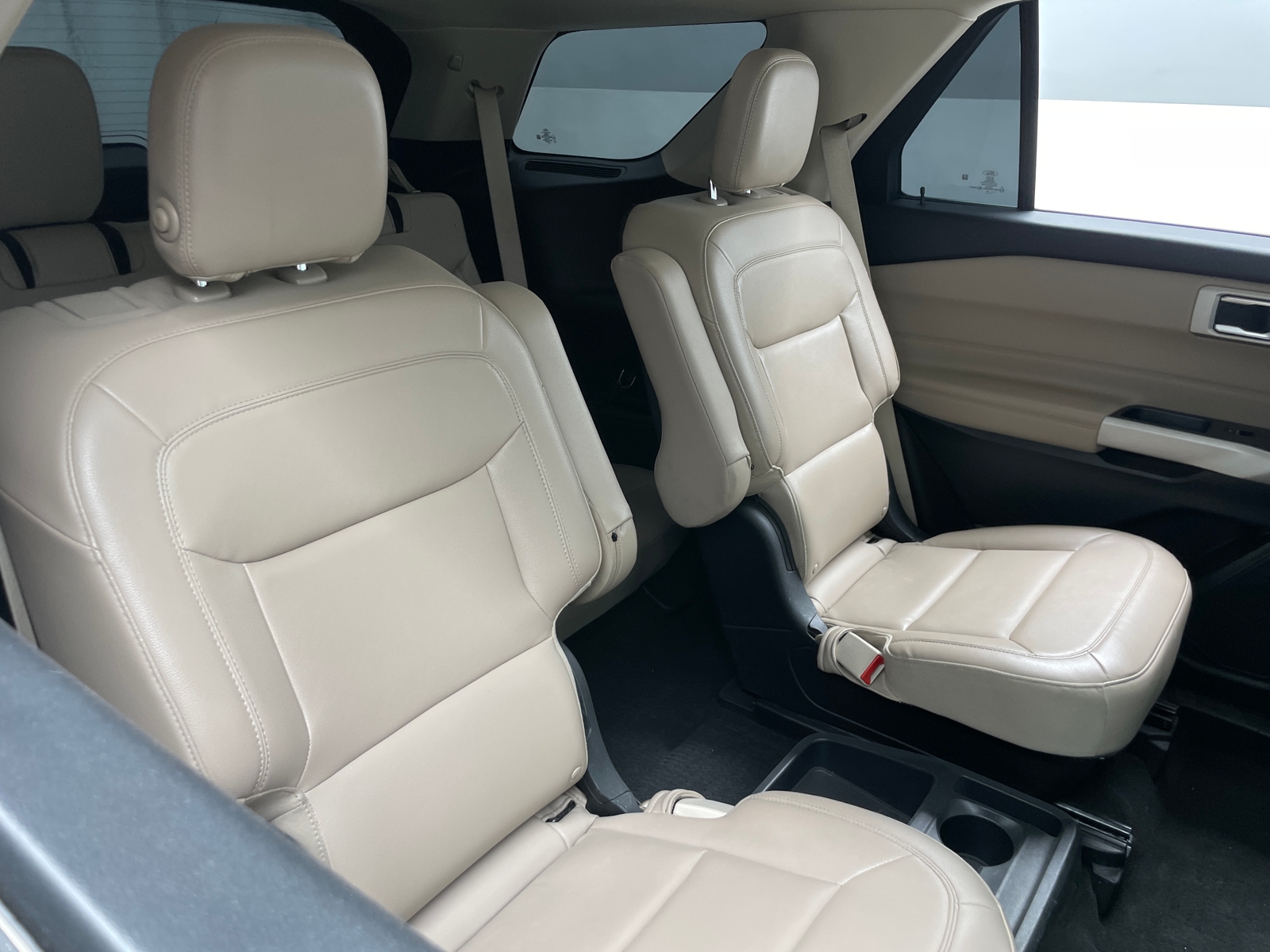 Thumbnail: 2020 Ford Explorer - 6