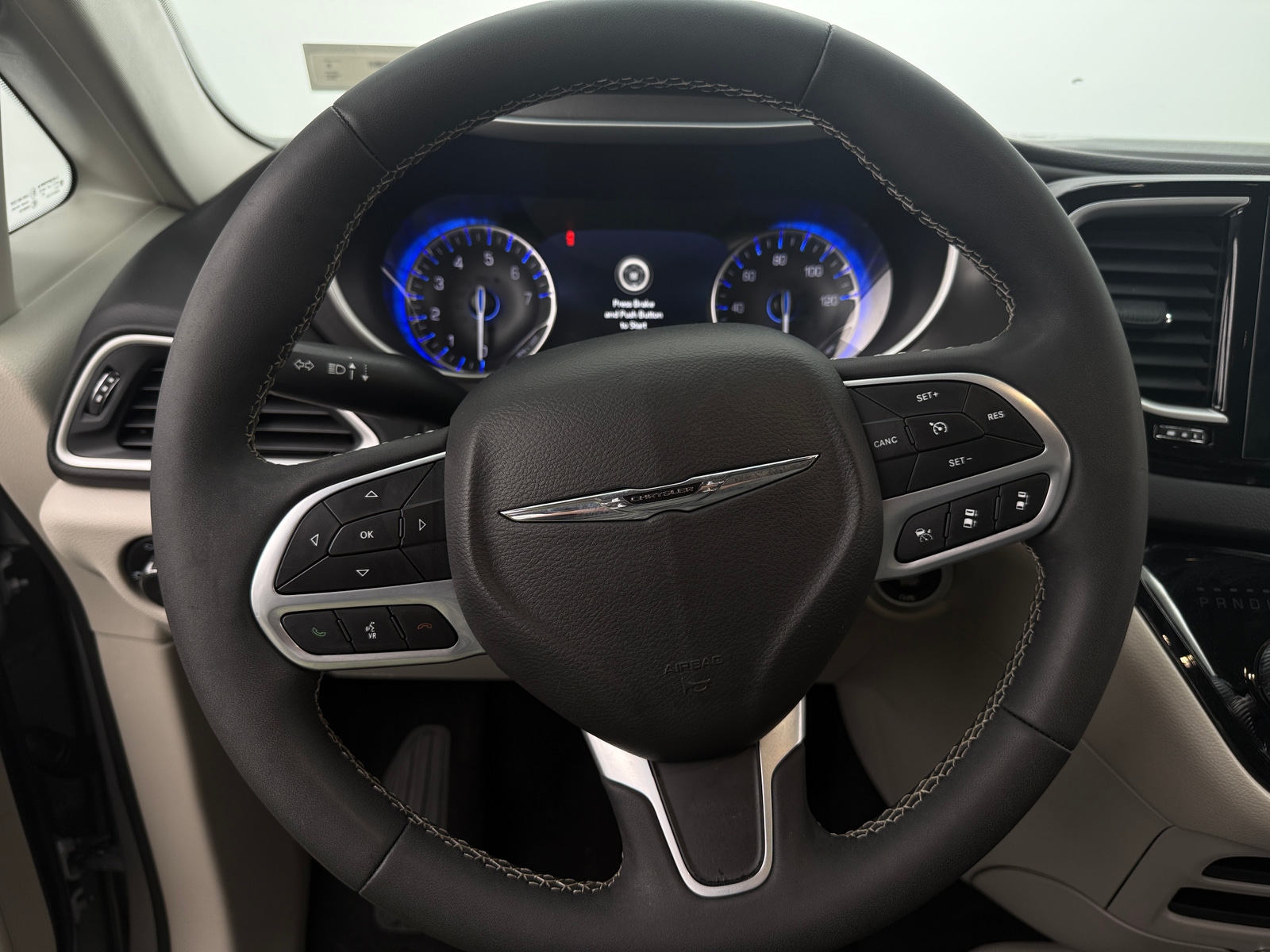 Thumbnail: 2024 Chrysler Pacifica - 4