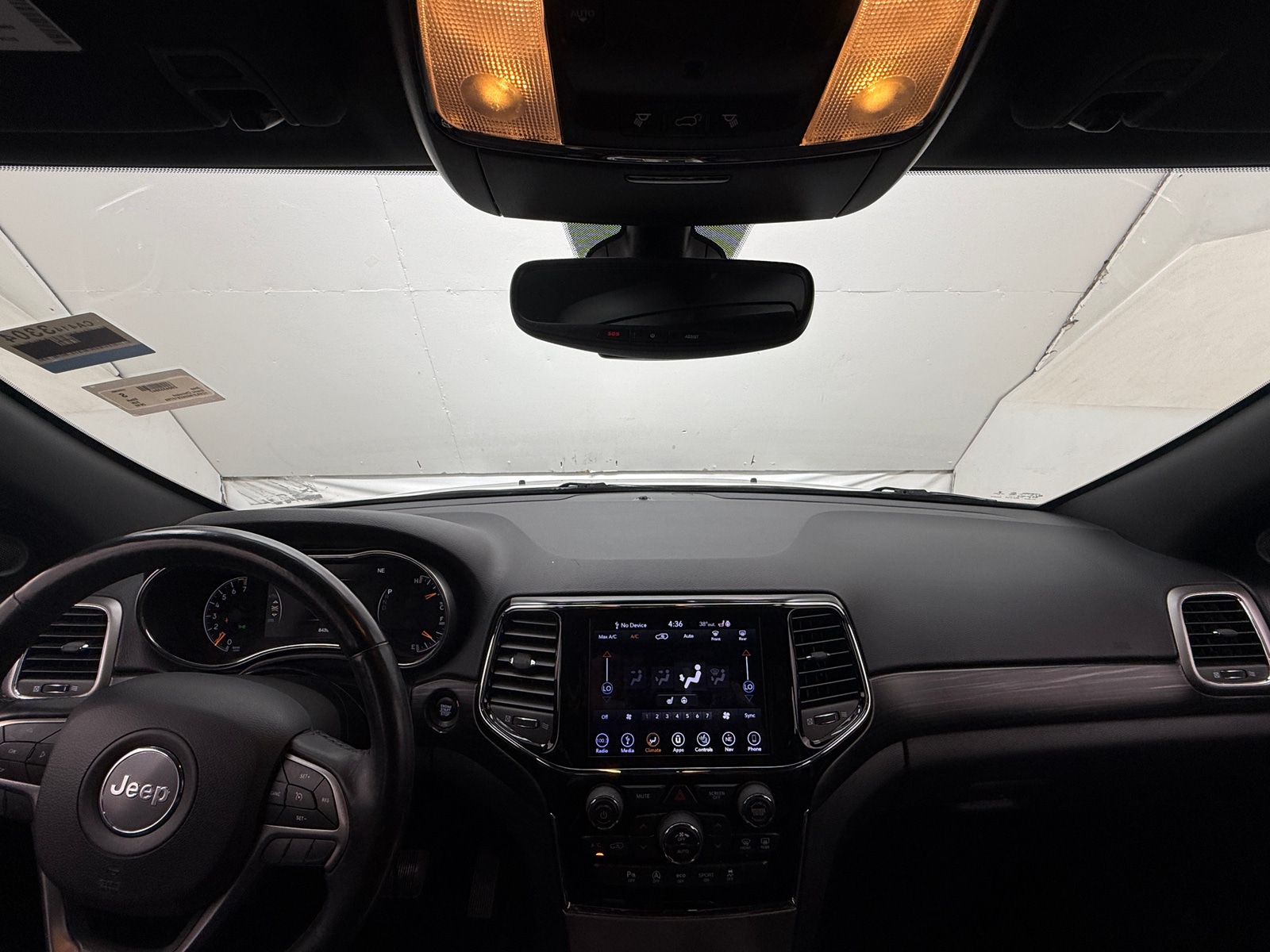 Thumbnail: 2019 Jeep Grand Cherokee - 3