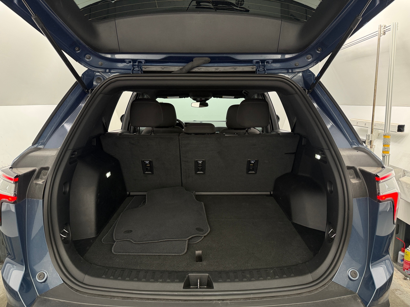 Thumbnail: 2025 Chevrolet Equinox - 7