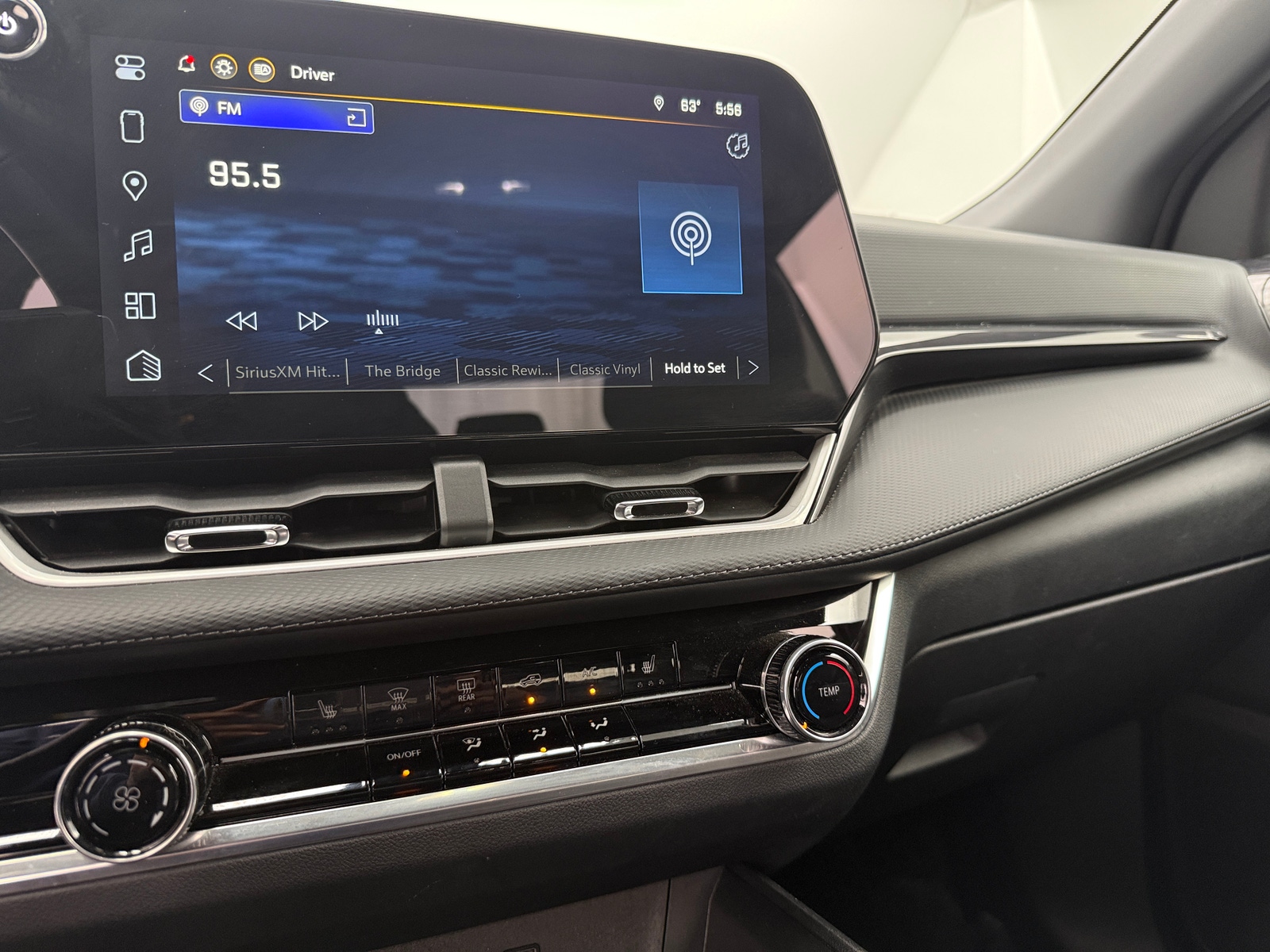 Thumbnail: 2025 Chevrolet Equinox - 4