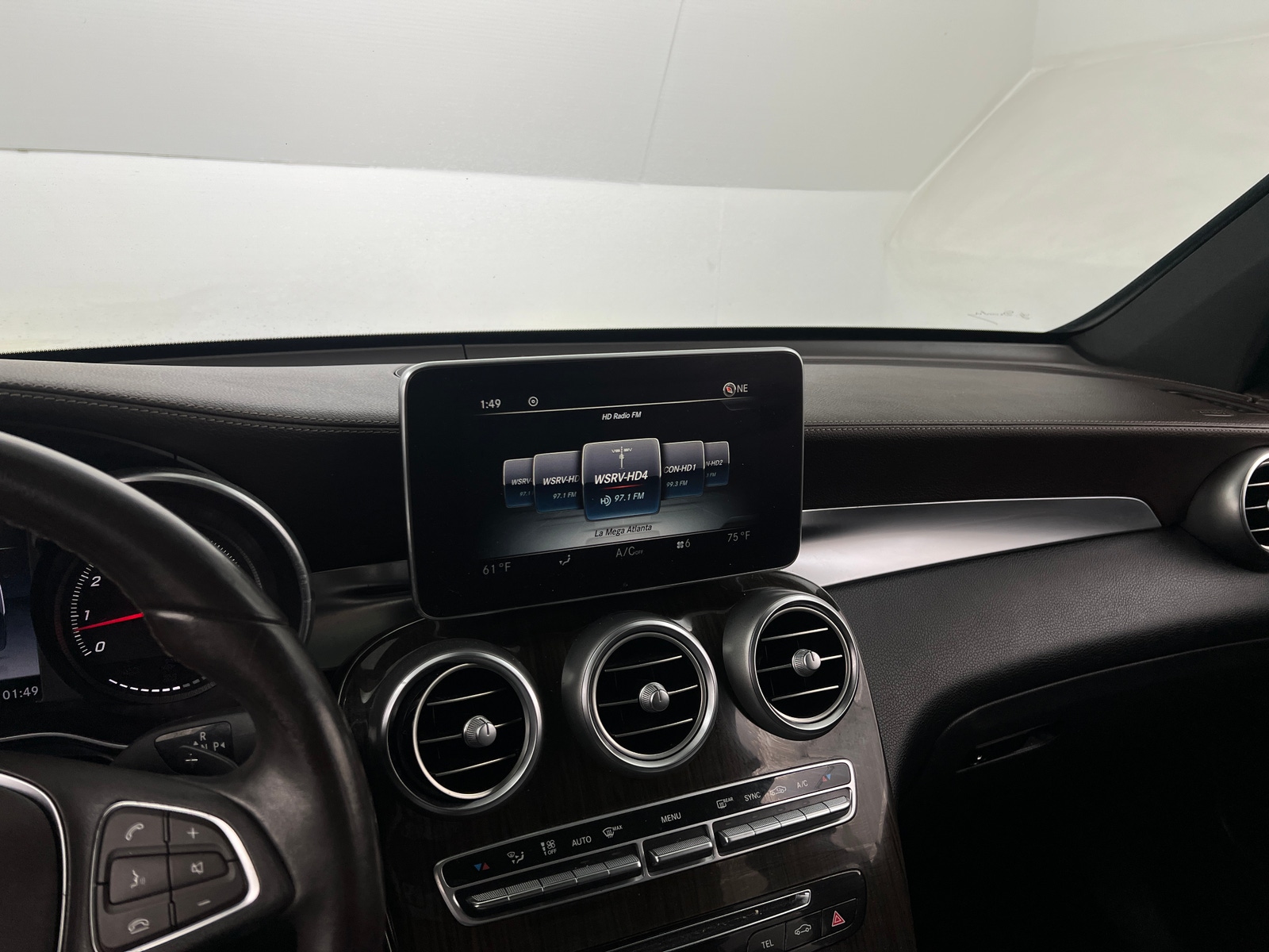 Thumbnail: 2016 Mercedes-Benz GLC - 3