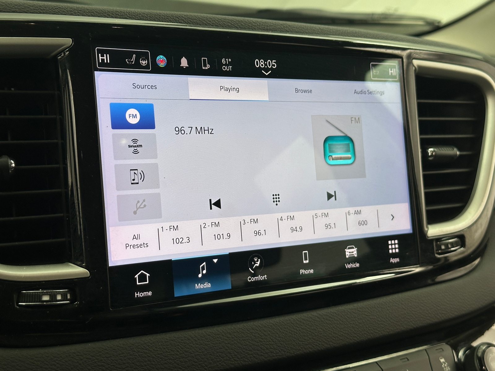 Thumbnail: 2024 Chrysler Pacifica - 3