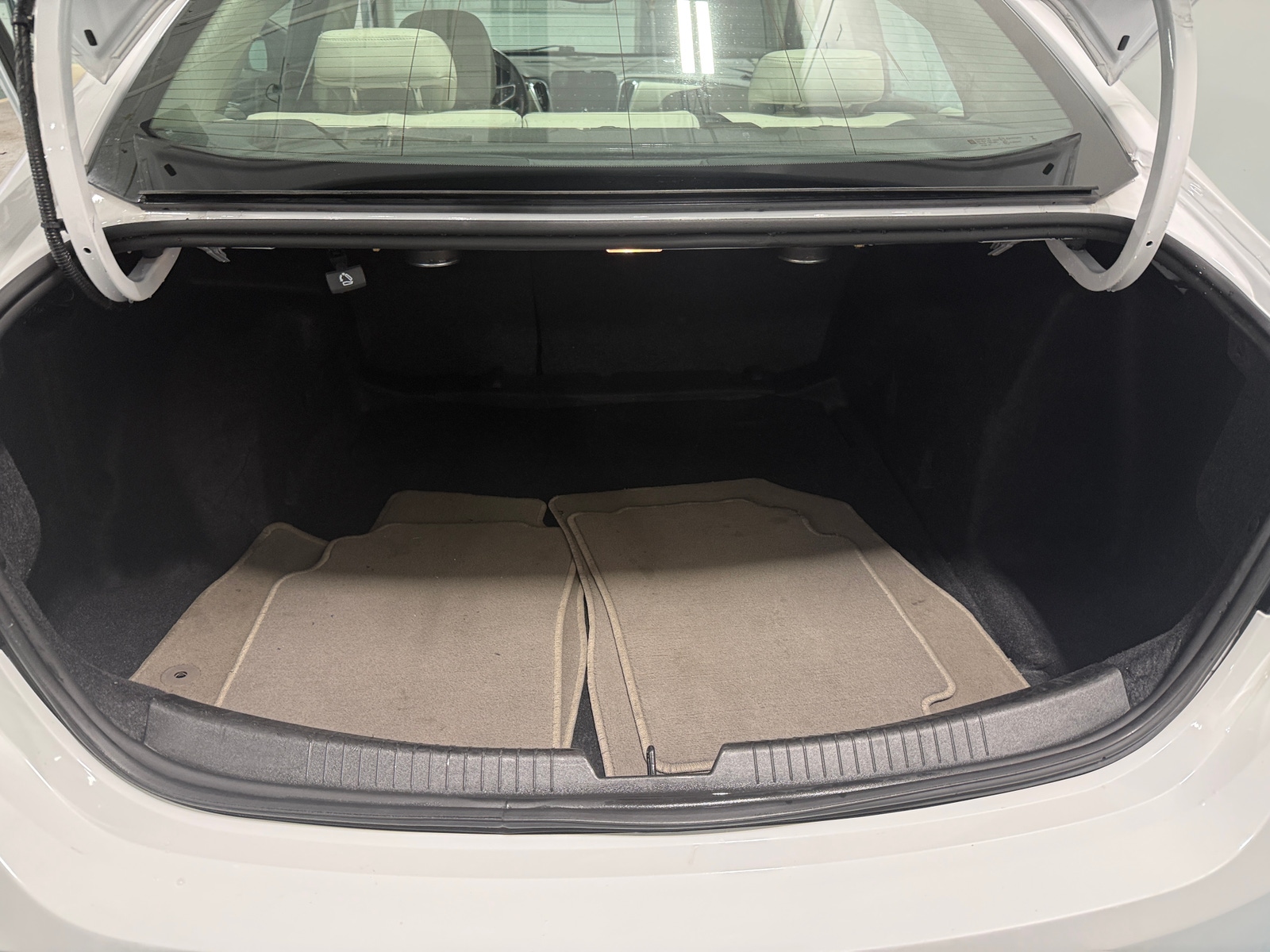 Thumbnail: 2024 Chevrolet Malibu - 6