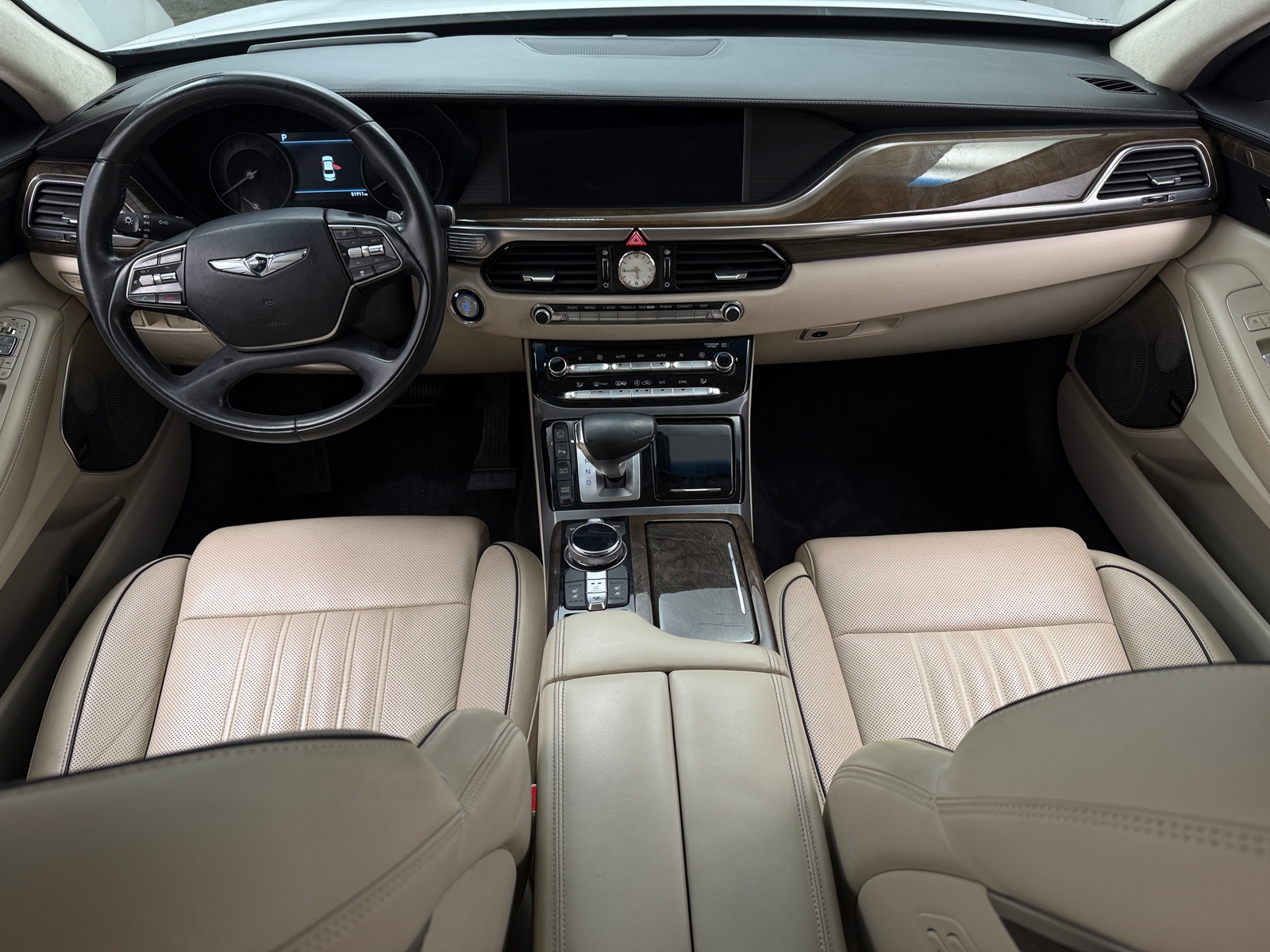 Thumbnail: 2017 Genesis G90 - 2