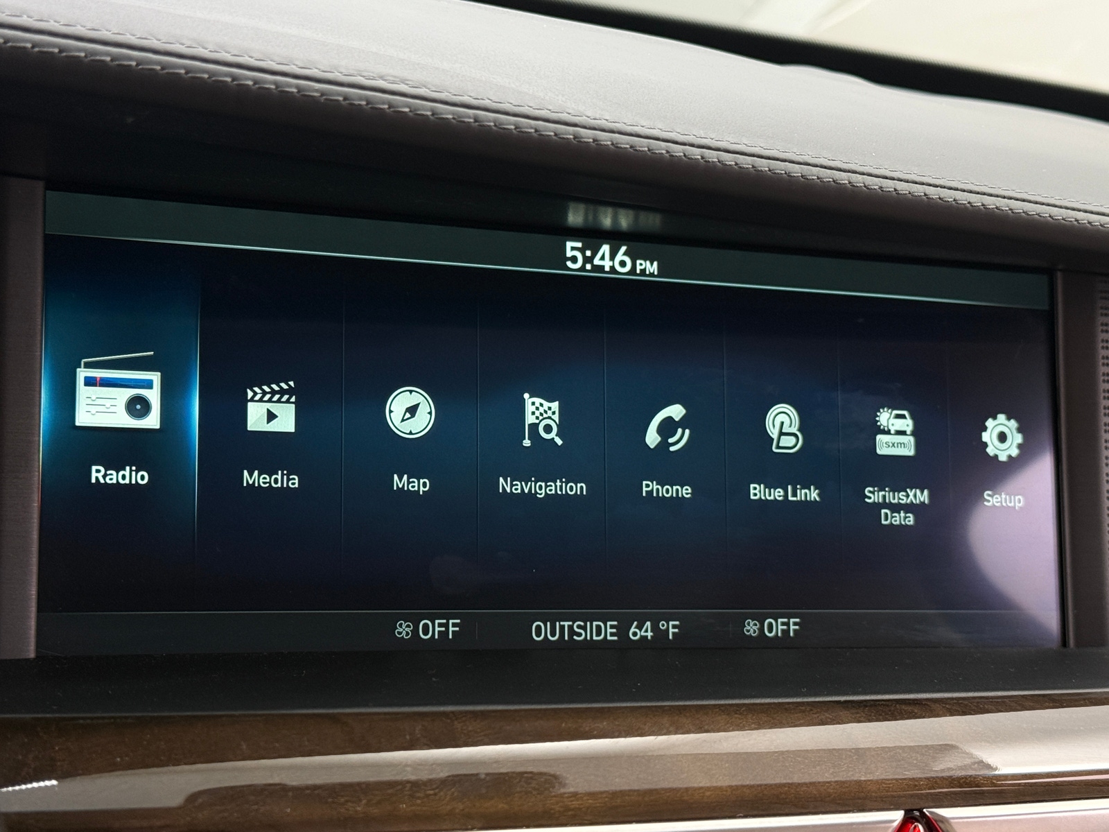 Thumbnail: 2017 Genesis G90 - 3