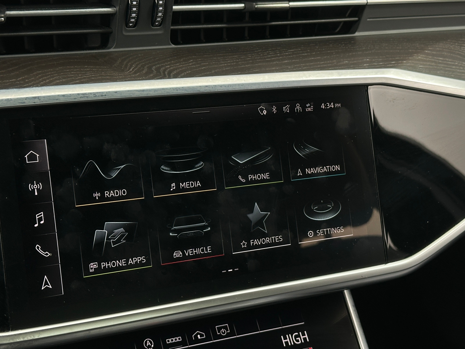 Thumbnail: 2021 Audi A6 - 3