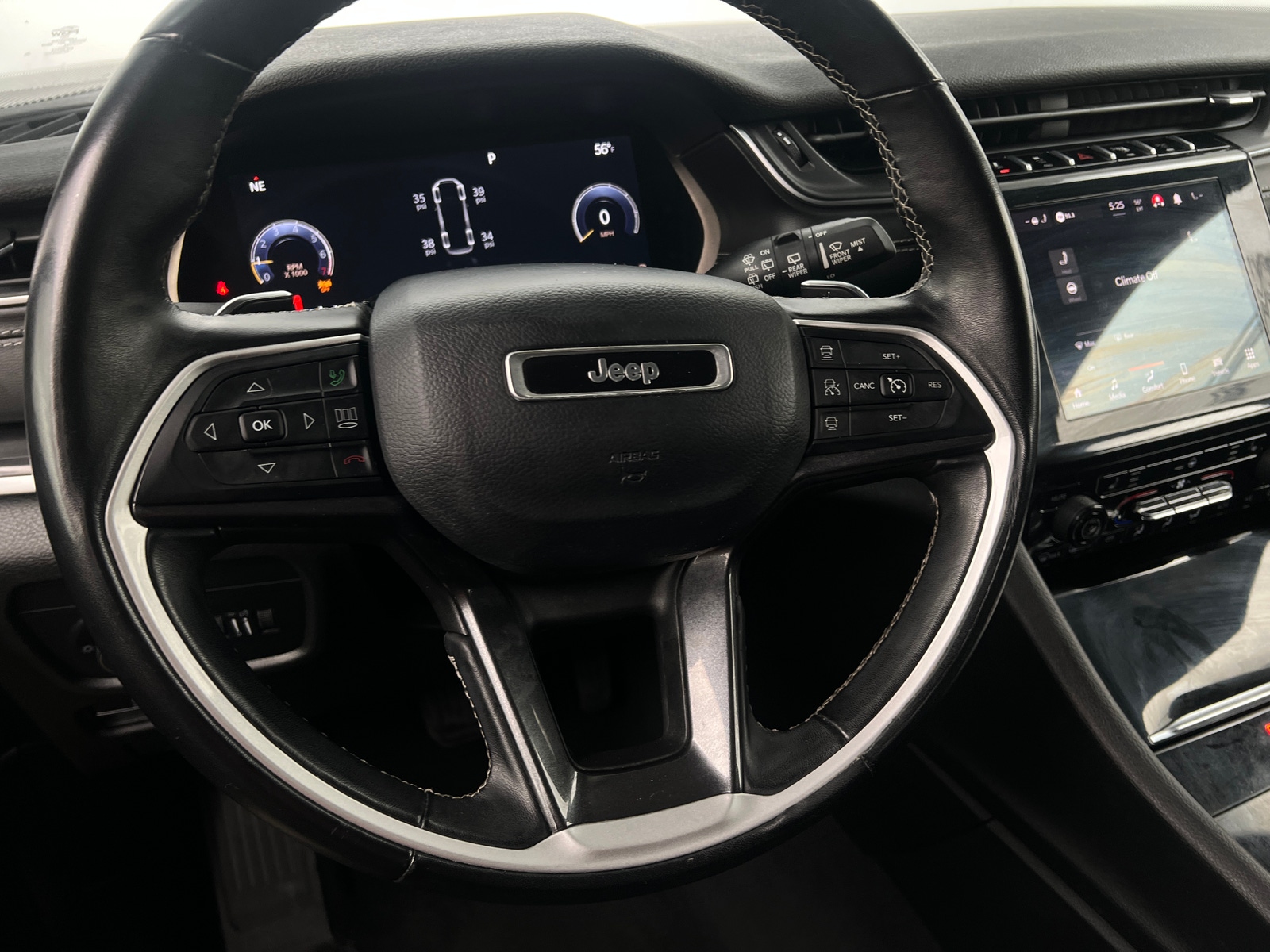 Thumbnail: 2022 Jeep Grand Cherokee - 4