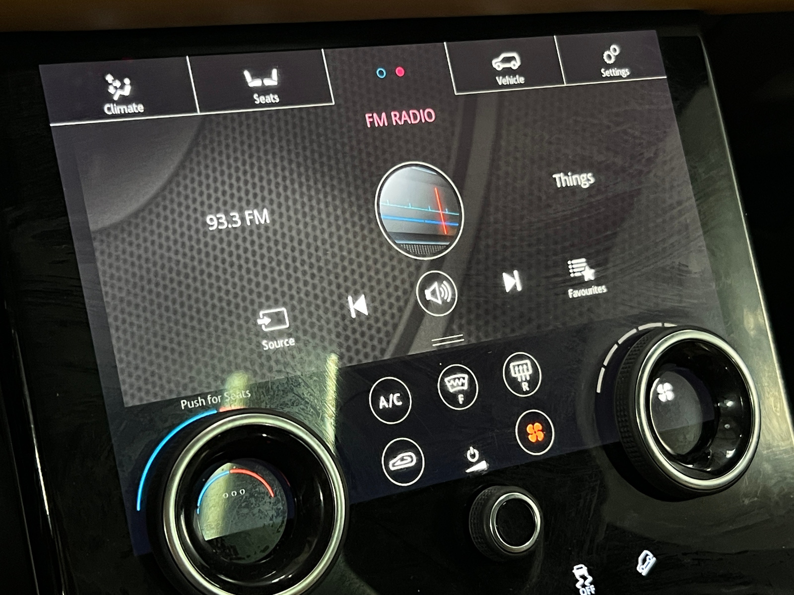 Thumbnail: 2018 Land Rover Range Rover Velar - 3