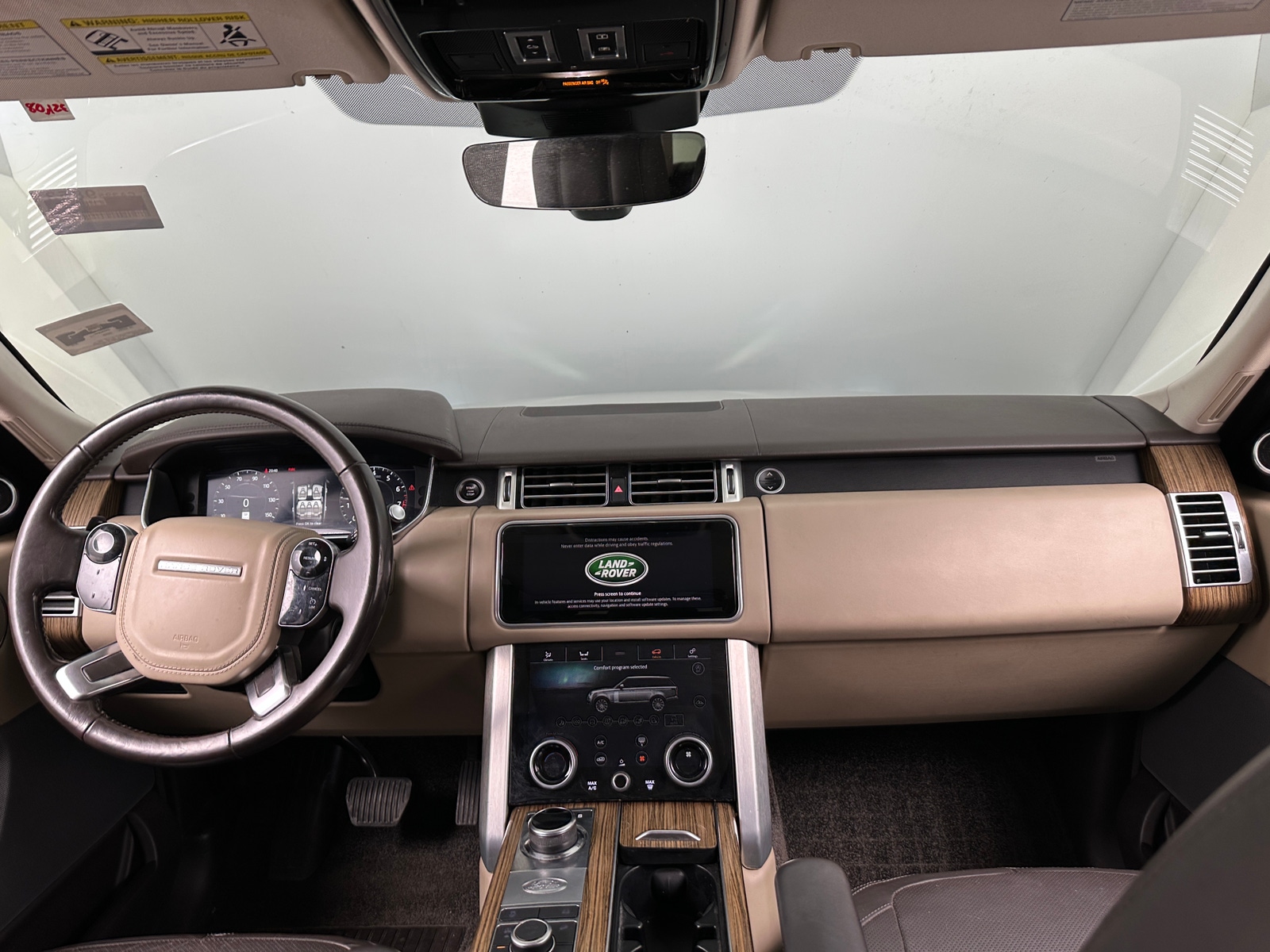 Thumbnail: 2018 Land Rover Range Rover - 2