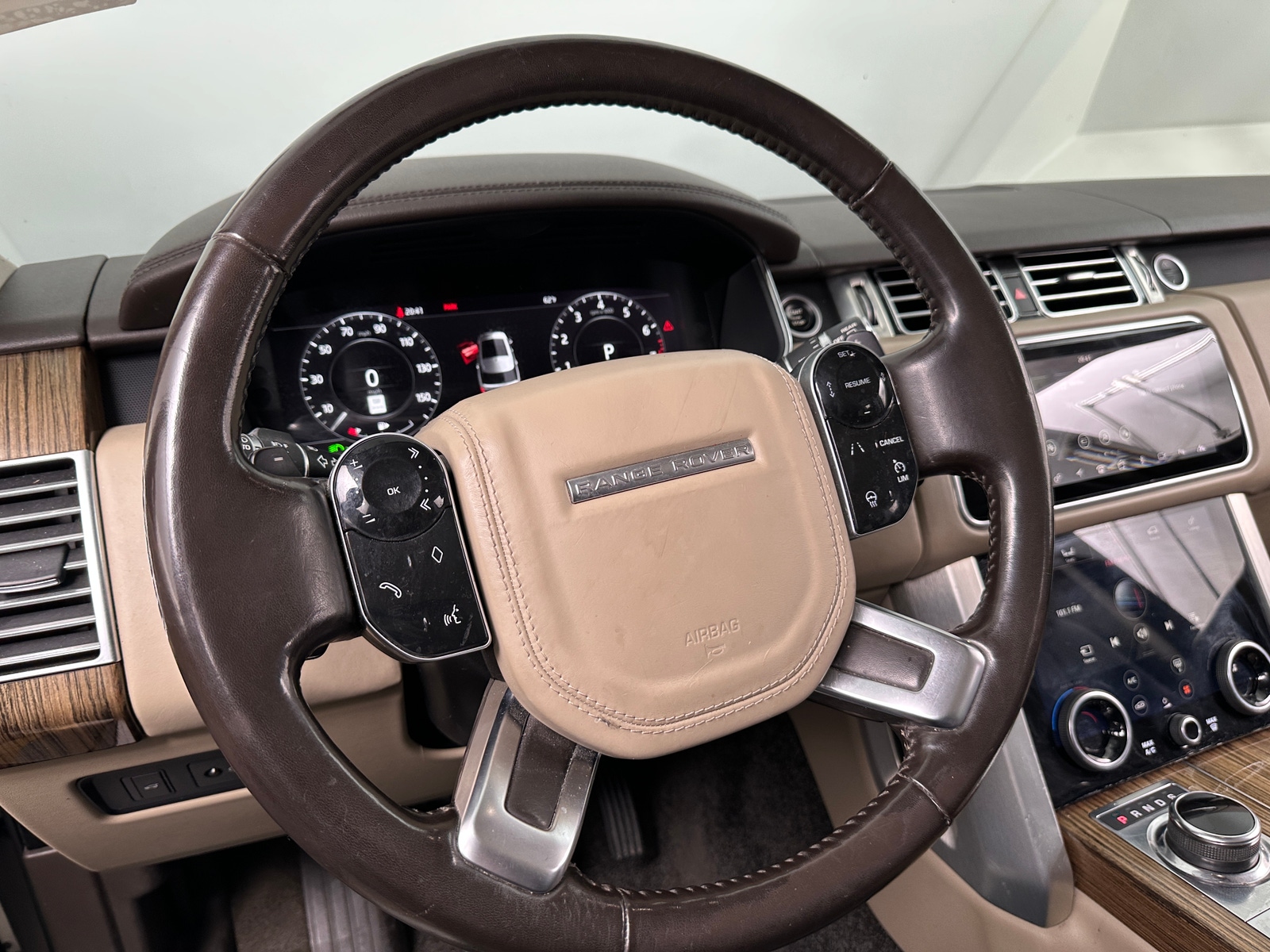 Thumbnail: 2018 Land Rover Range Rover - 4