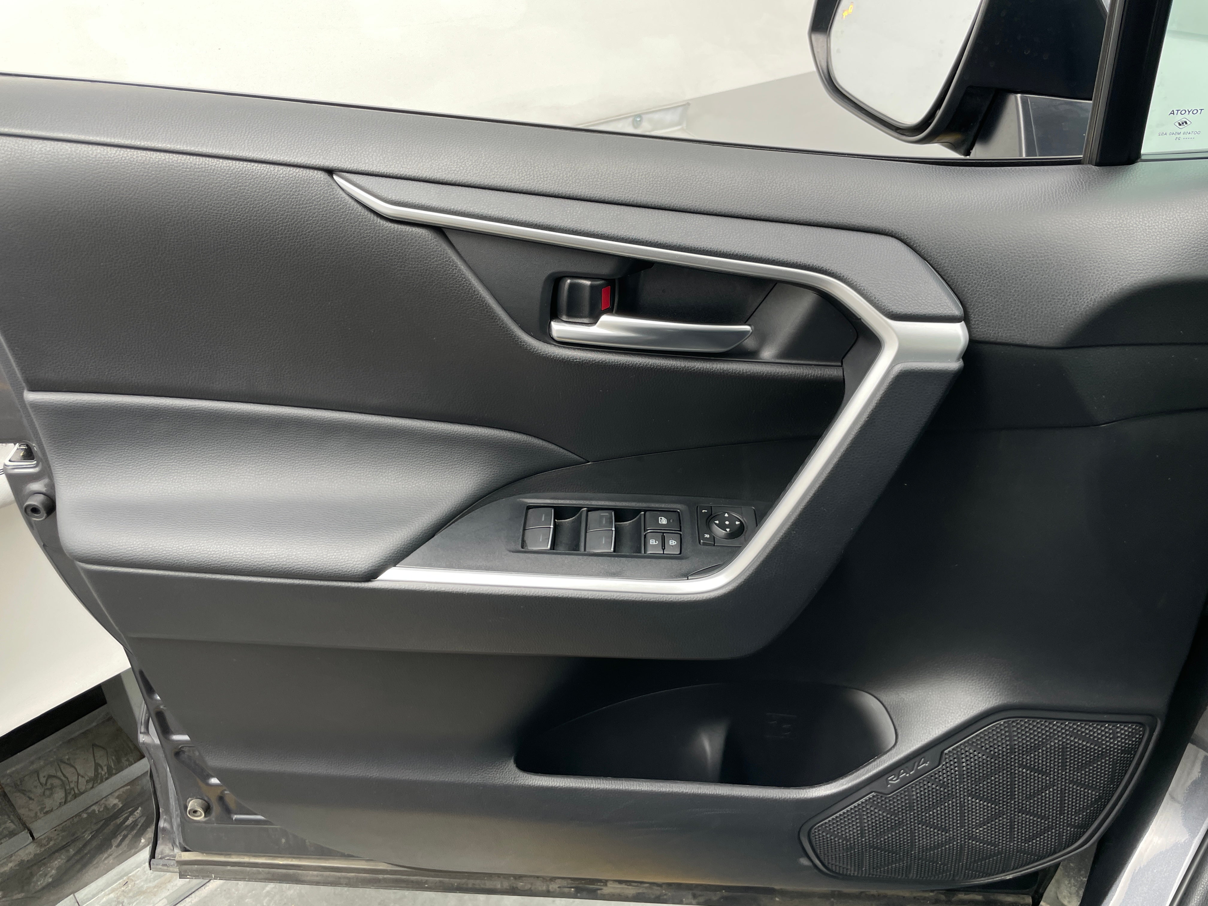 Used 2025 Toyota RAV4 XLE with VIN 2T3P1RFV2SW544369 for sale in Northfield, Minnesota