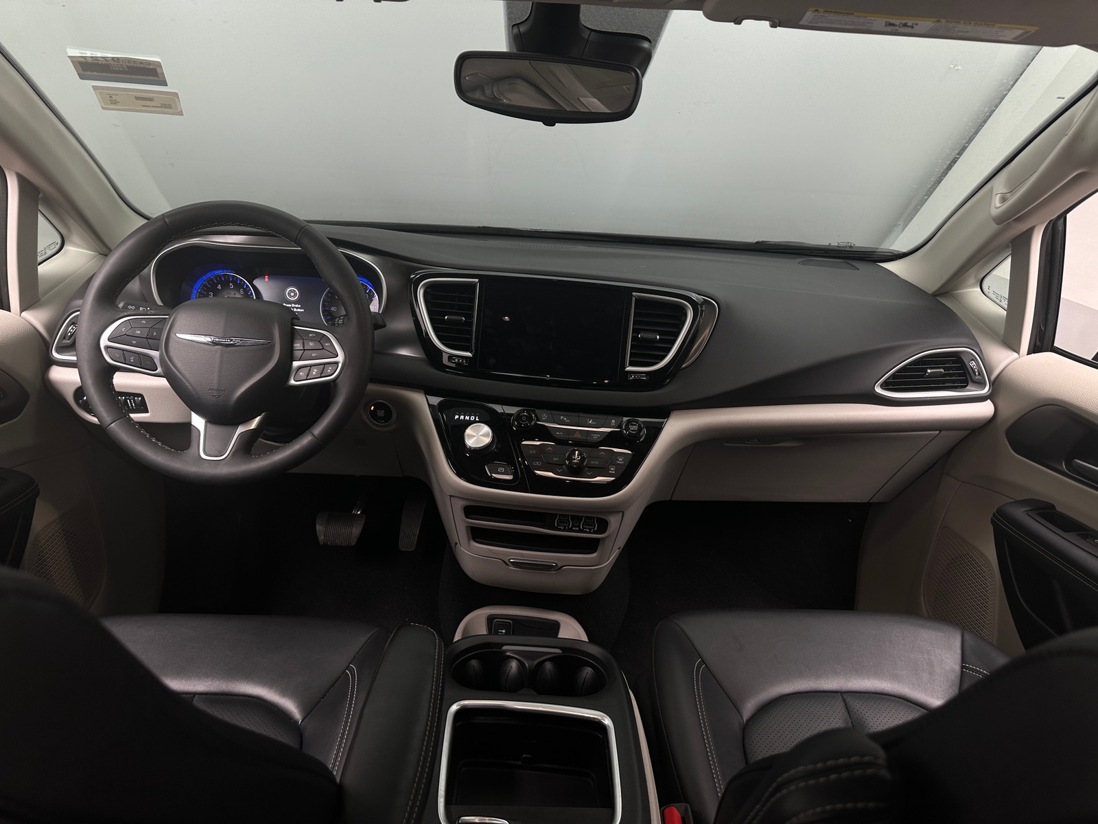 Thumbnail: 2024 Chrysler Pacifica - 2