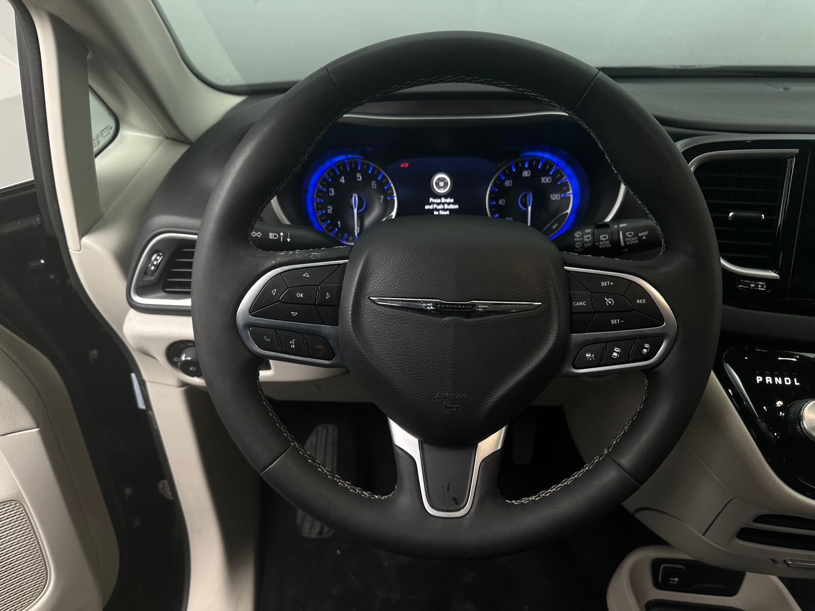 Thumbnail: 2024 Chrysler Pacifica - 4