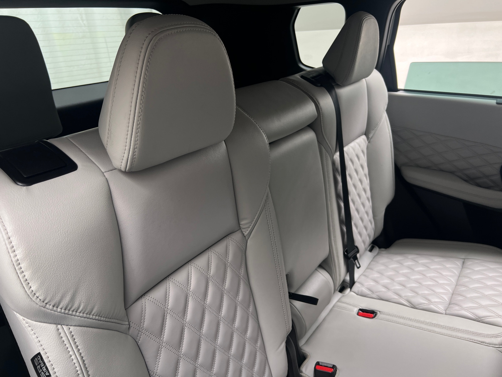 Thumbnail: 2023 Mitsubishi Outlander - 5