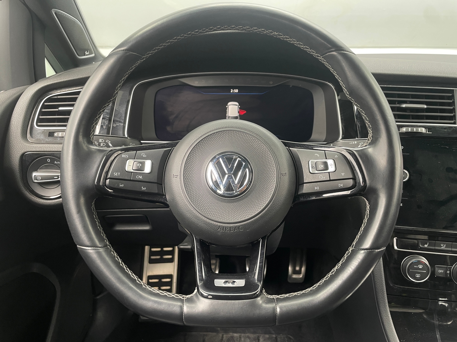 Thumbnail: 2018 Volkswagen Golf - 4