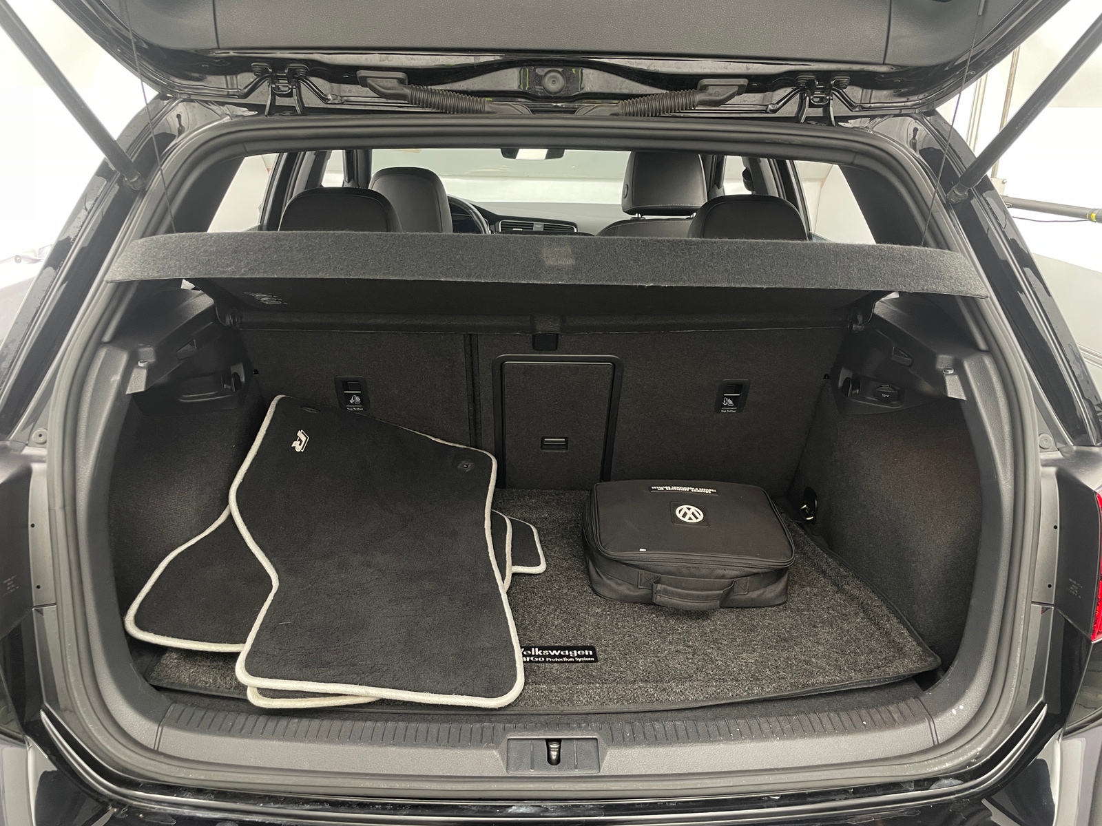 Thumbnail: 2018 Volkswagen Golf - 6