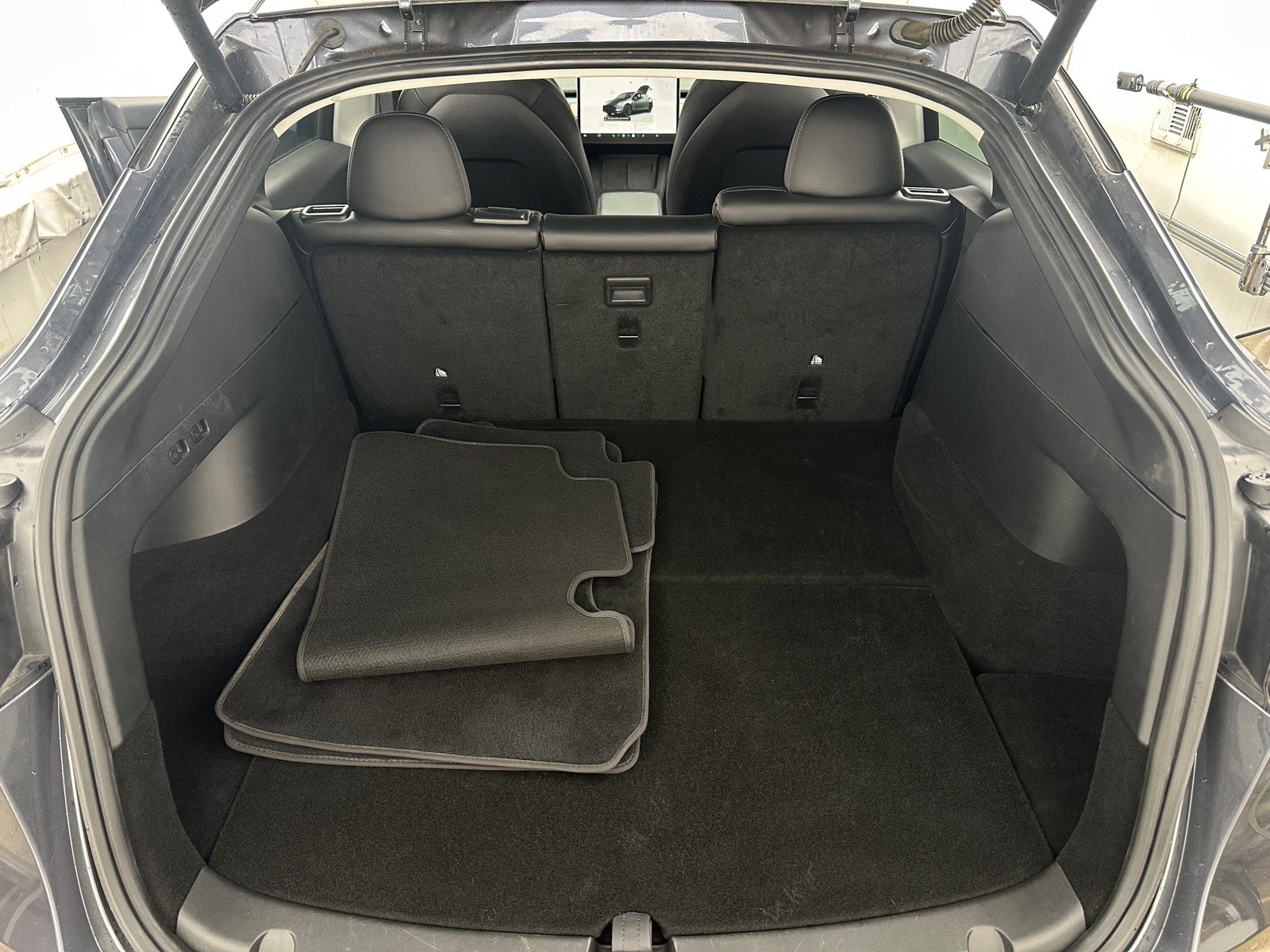 Thumbnail: 2022 Tesla Model Y - 6