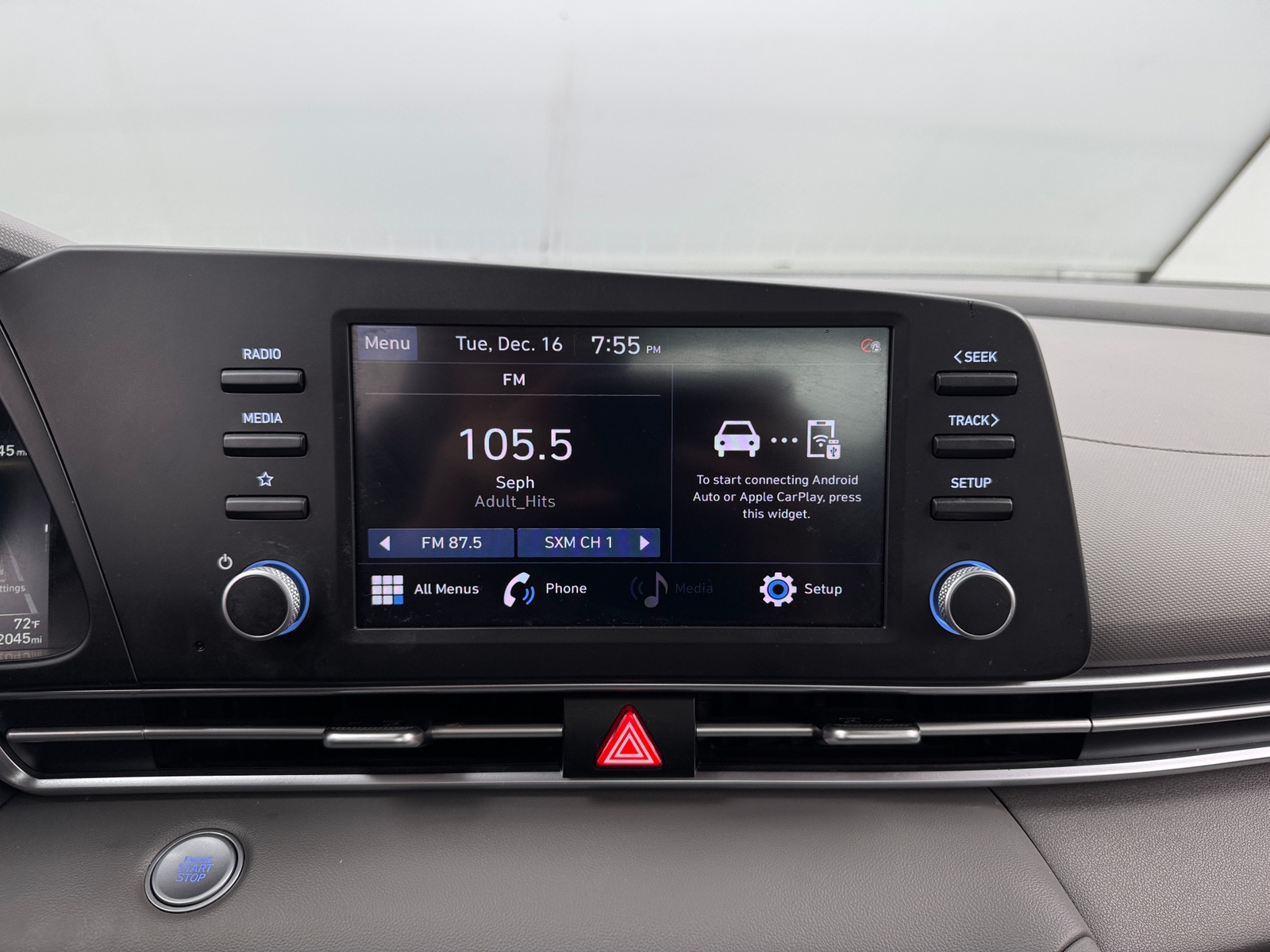 Thumbnail: 2023 Hyundai Elantra - 4