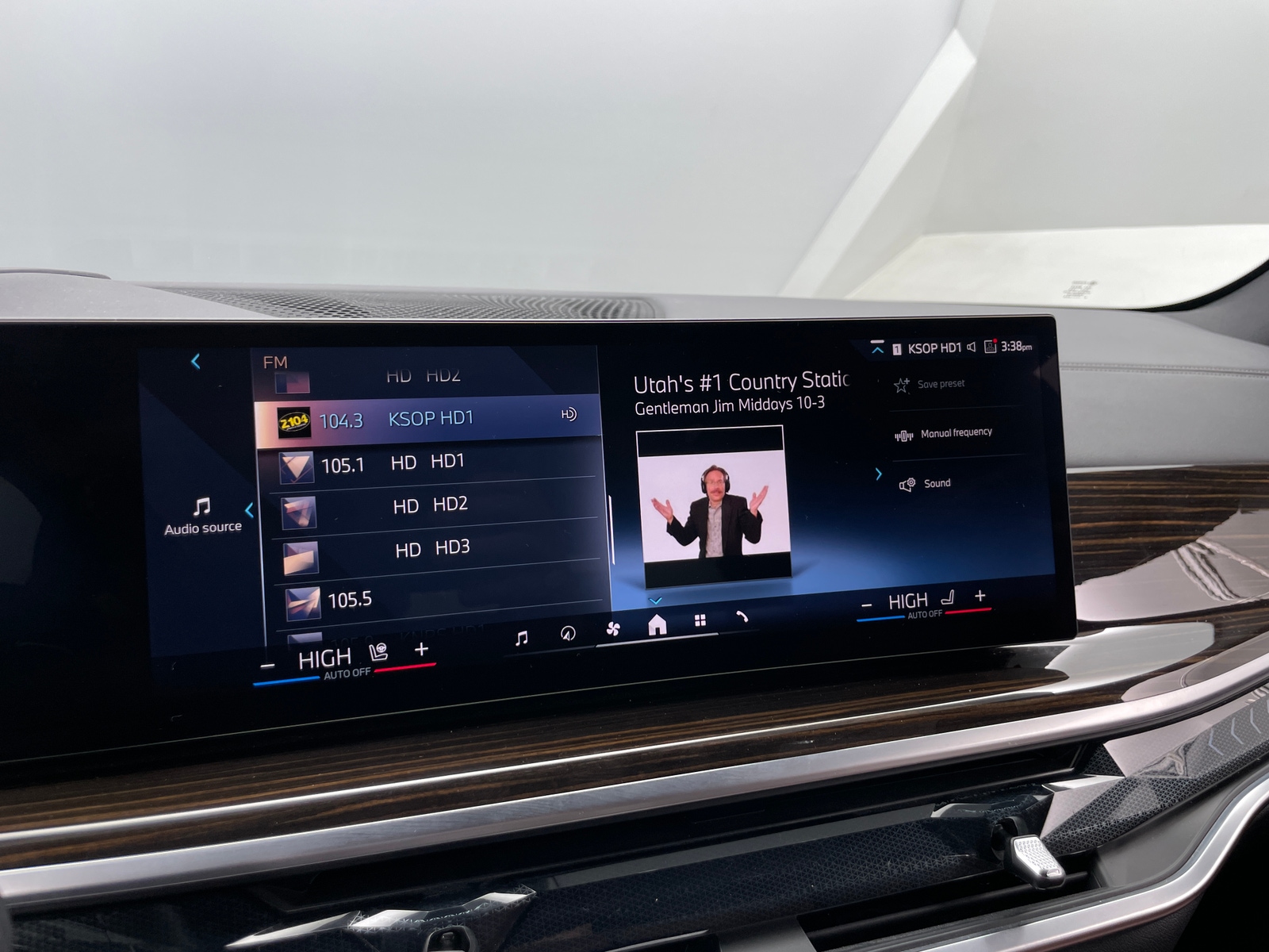 Thumbnail: 2025 BMW X5 - 3