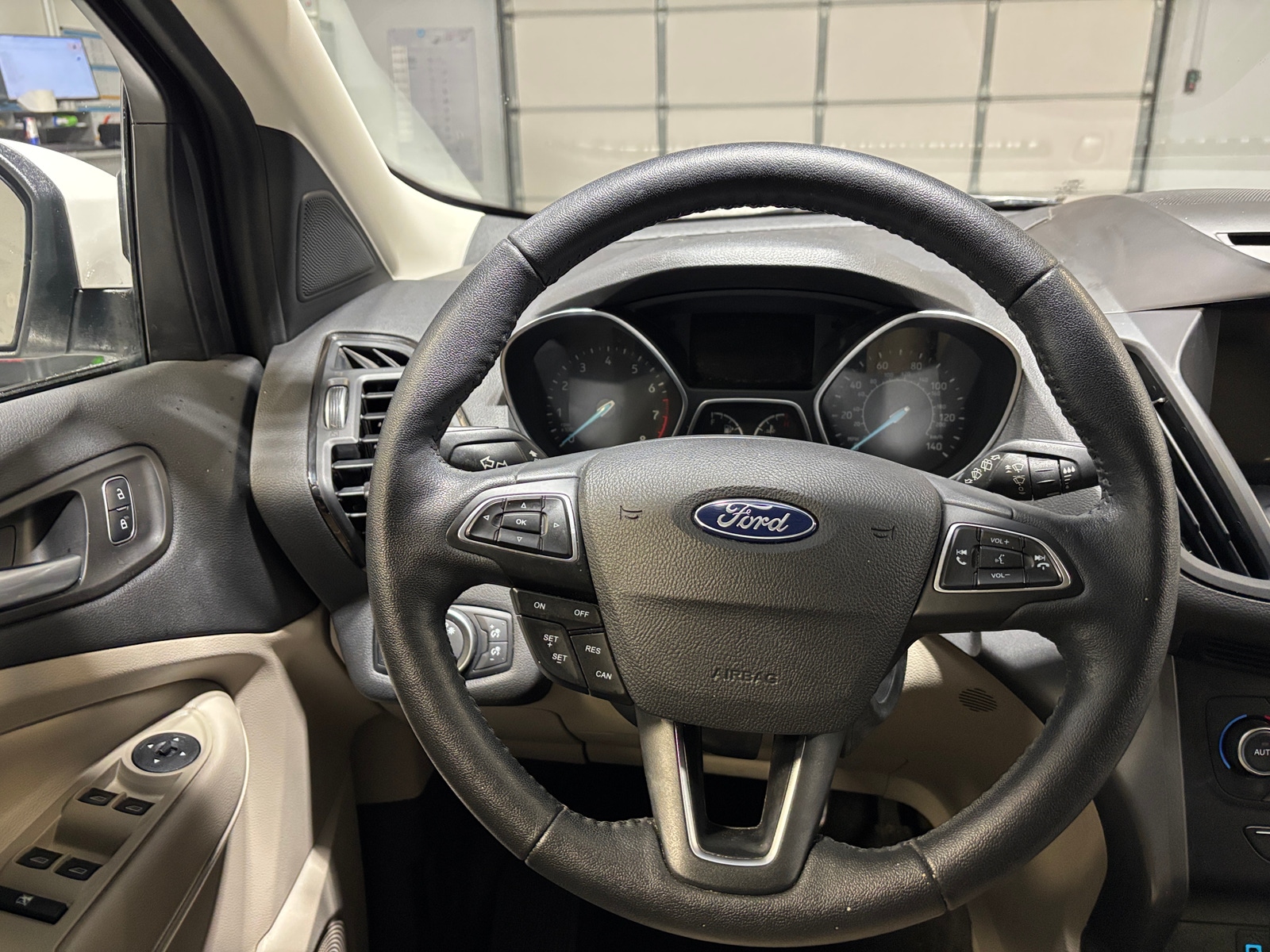 Thumbnail: 2018 Ford Escape - 4