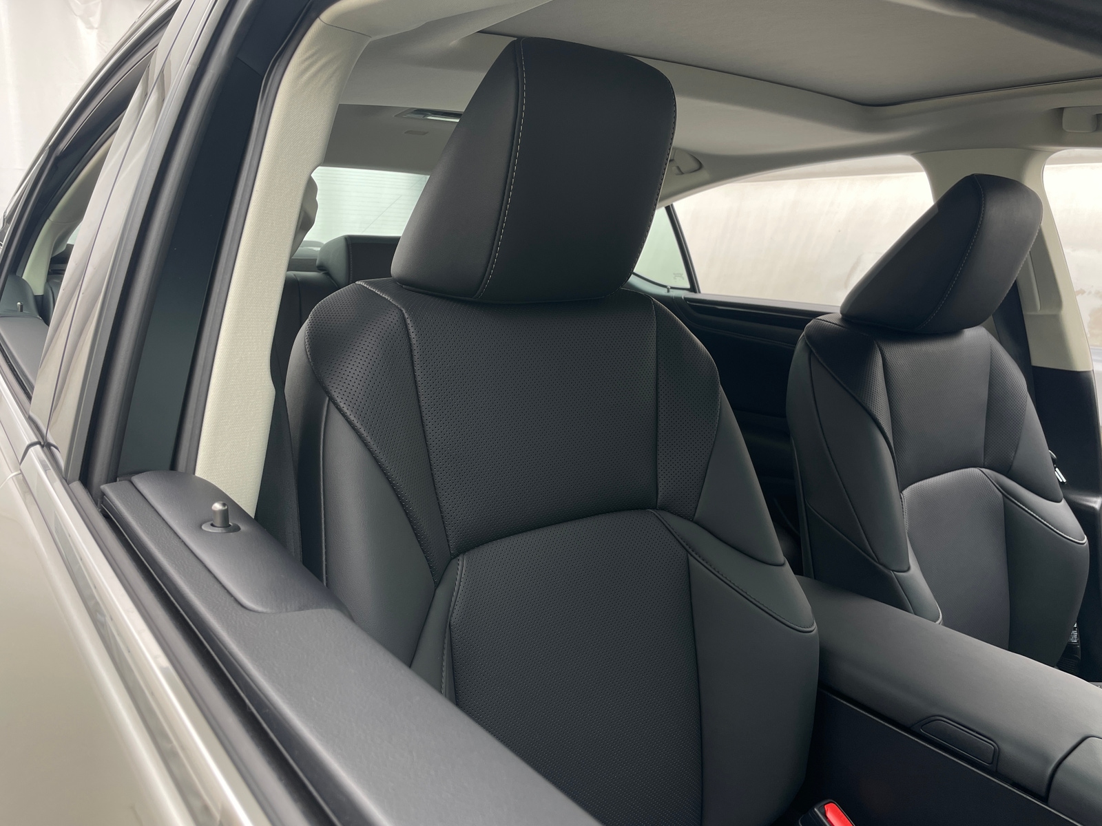 Thumbnail: 2020 Lexus ES - 2