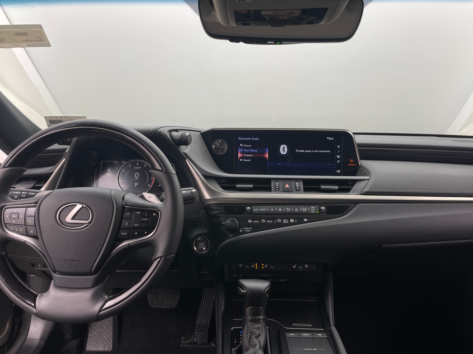 Thumbnail: 2020 Lexus ES - 3