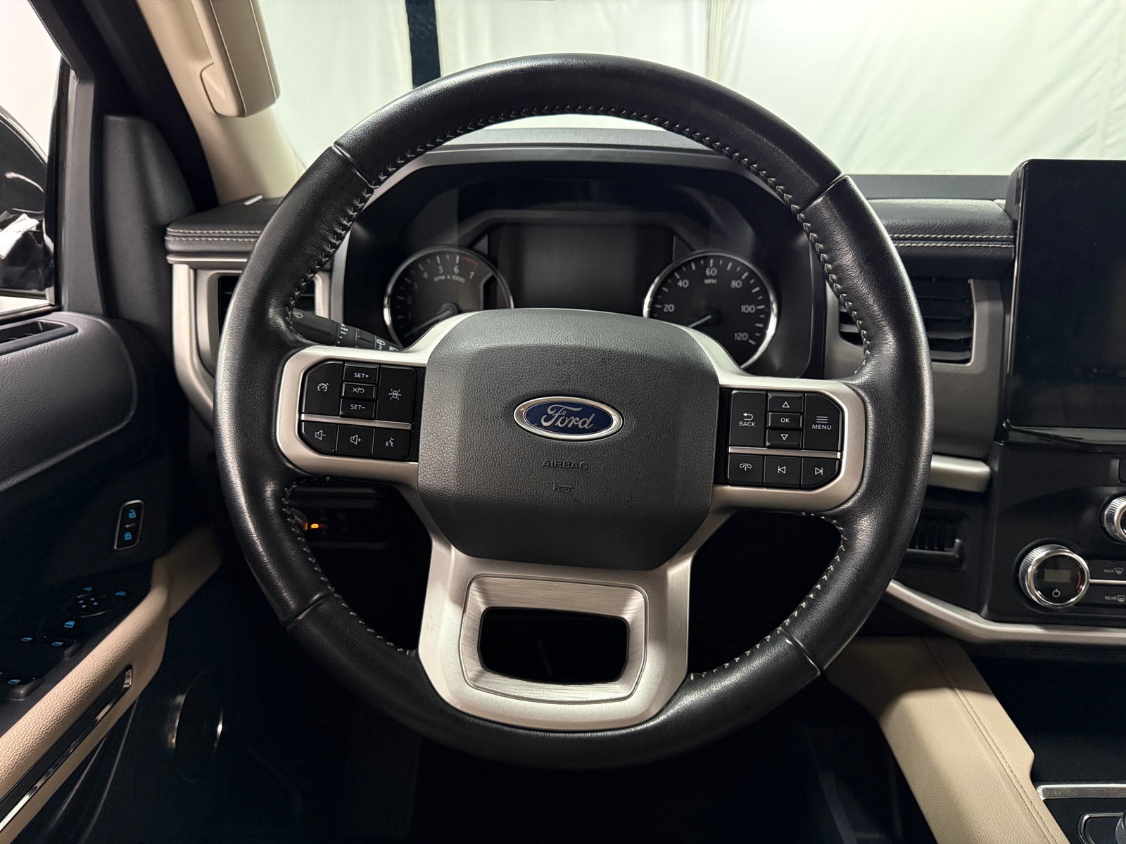 Thumbnail: 2022 Ford Expedition - 5