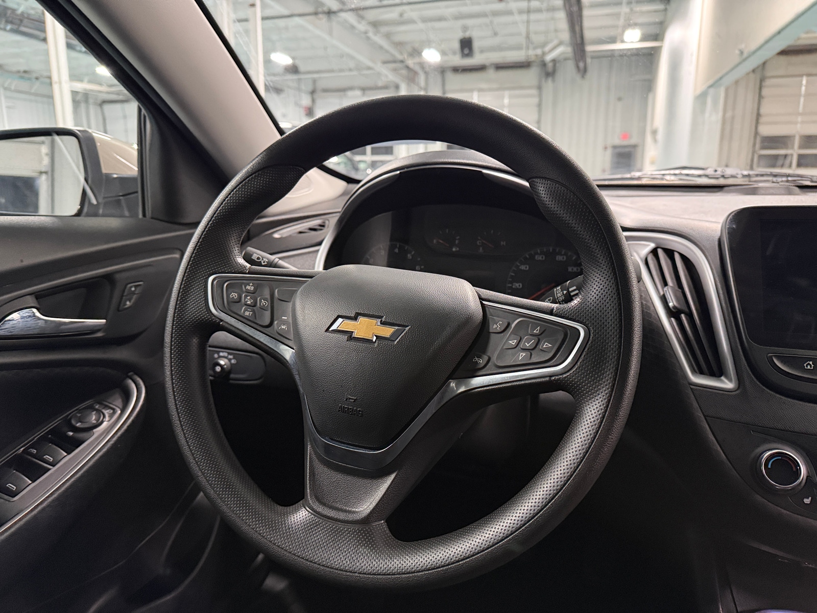 Thumbnail: 2024 Chevrolet Malibu - 5